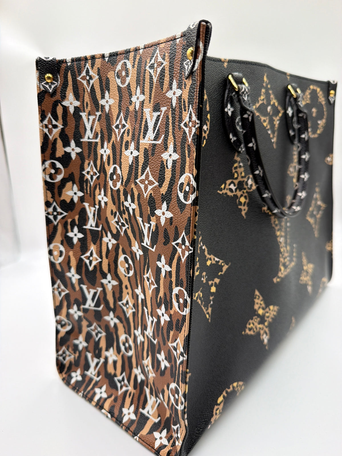Louis Vuitton Giant Jungle Monogram OnTheGo GM tote bag