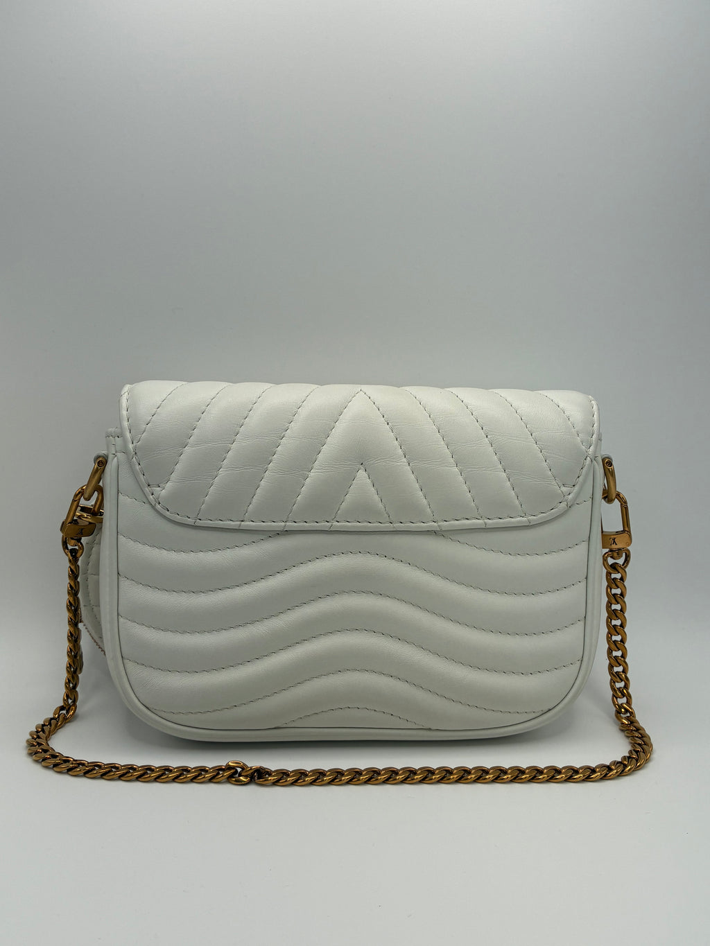 Louis Vuitton Calfskin New Wave Multi Pochette in white quilted leather
