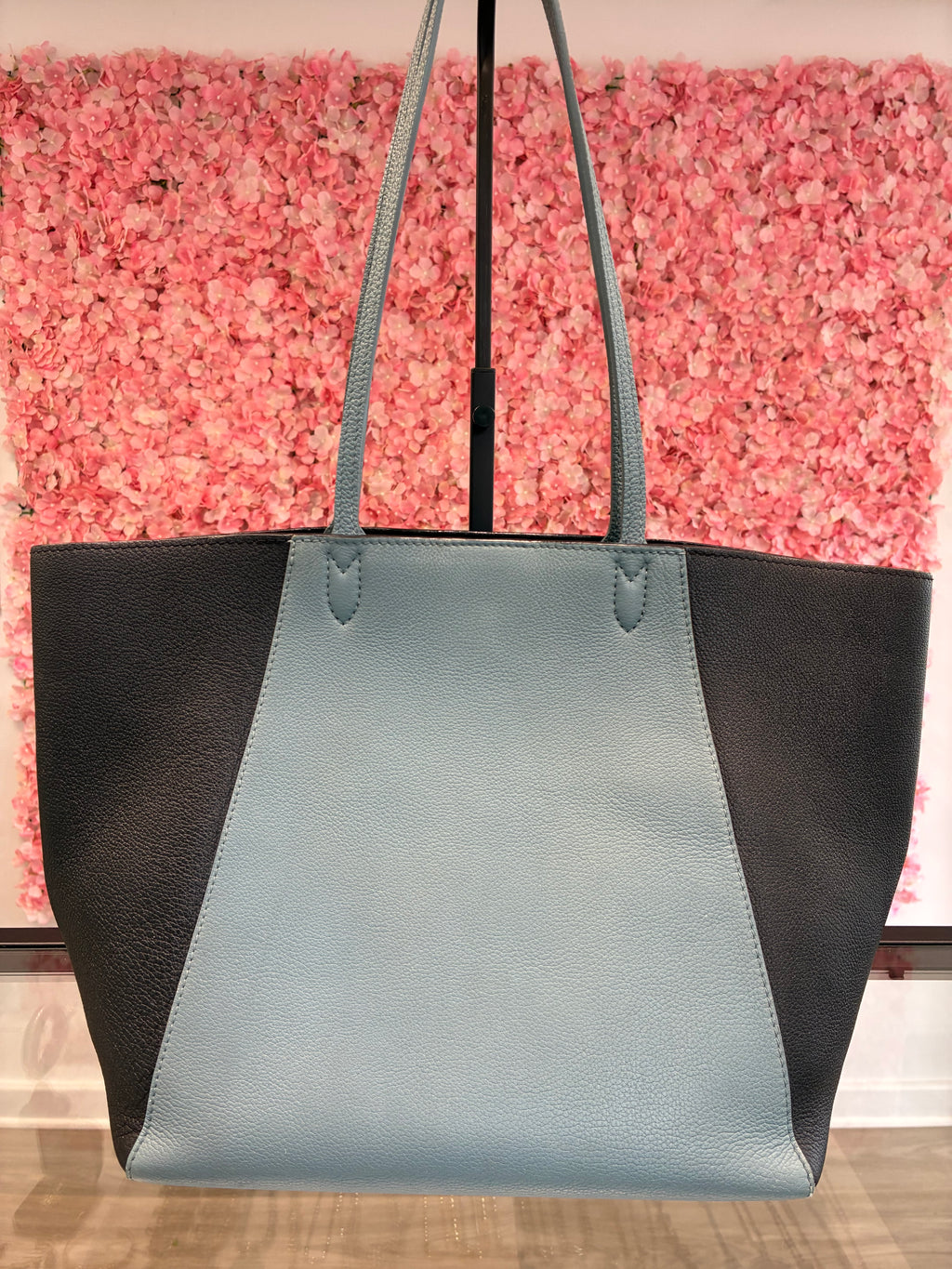 Louis Vuitton Lockme Cabas Tote