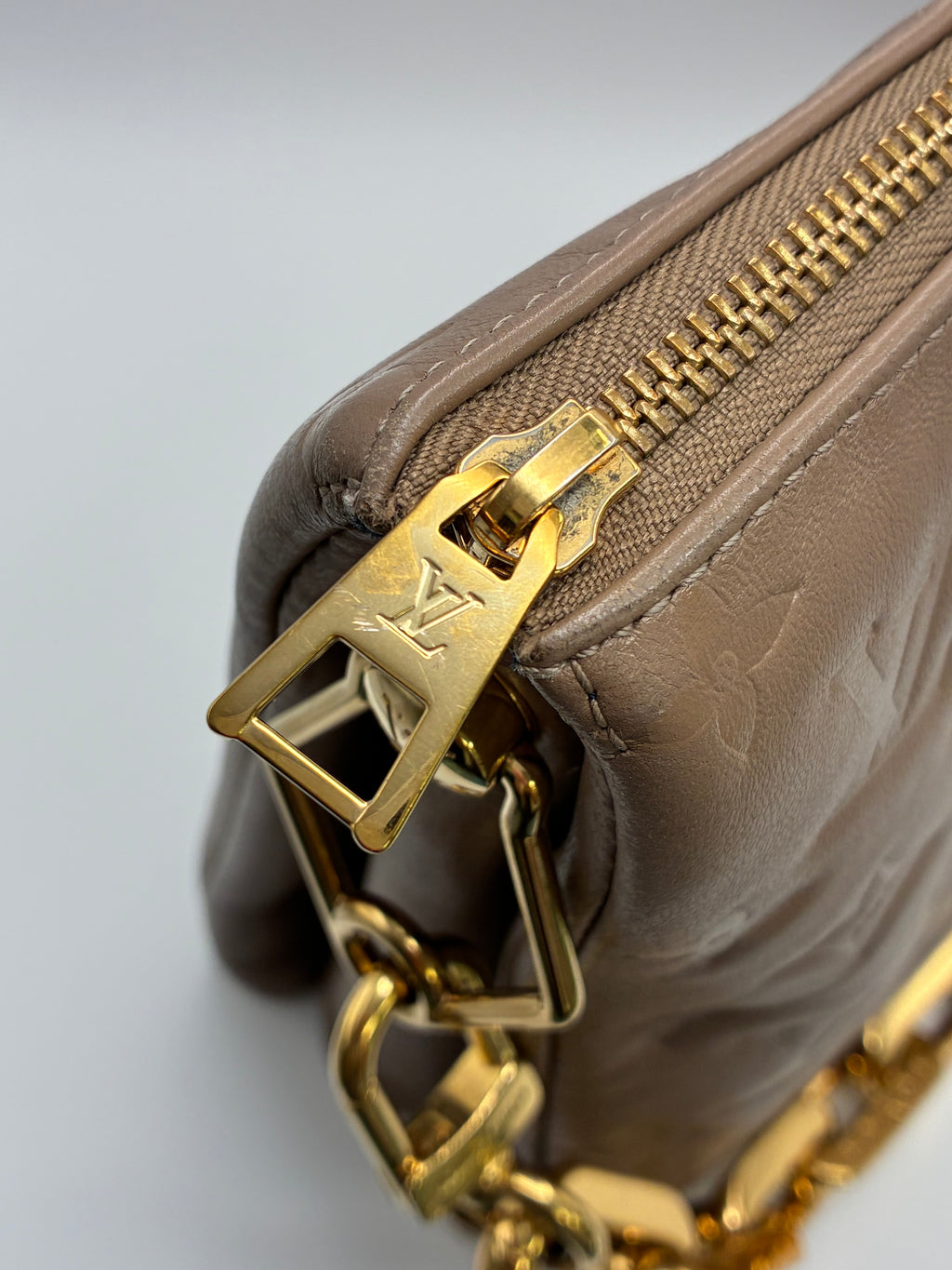Louis Vuitton Coussin MM