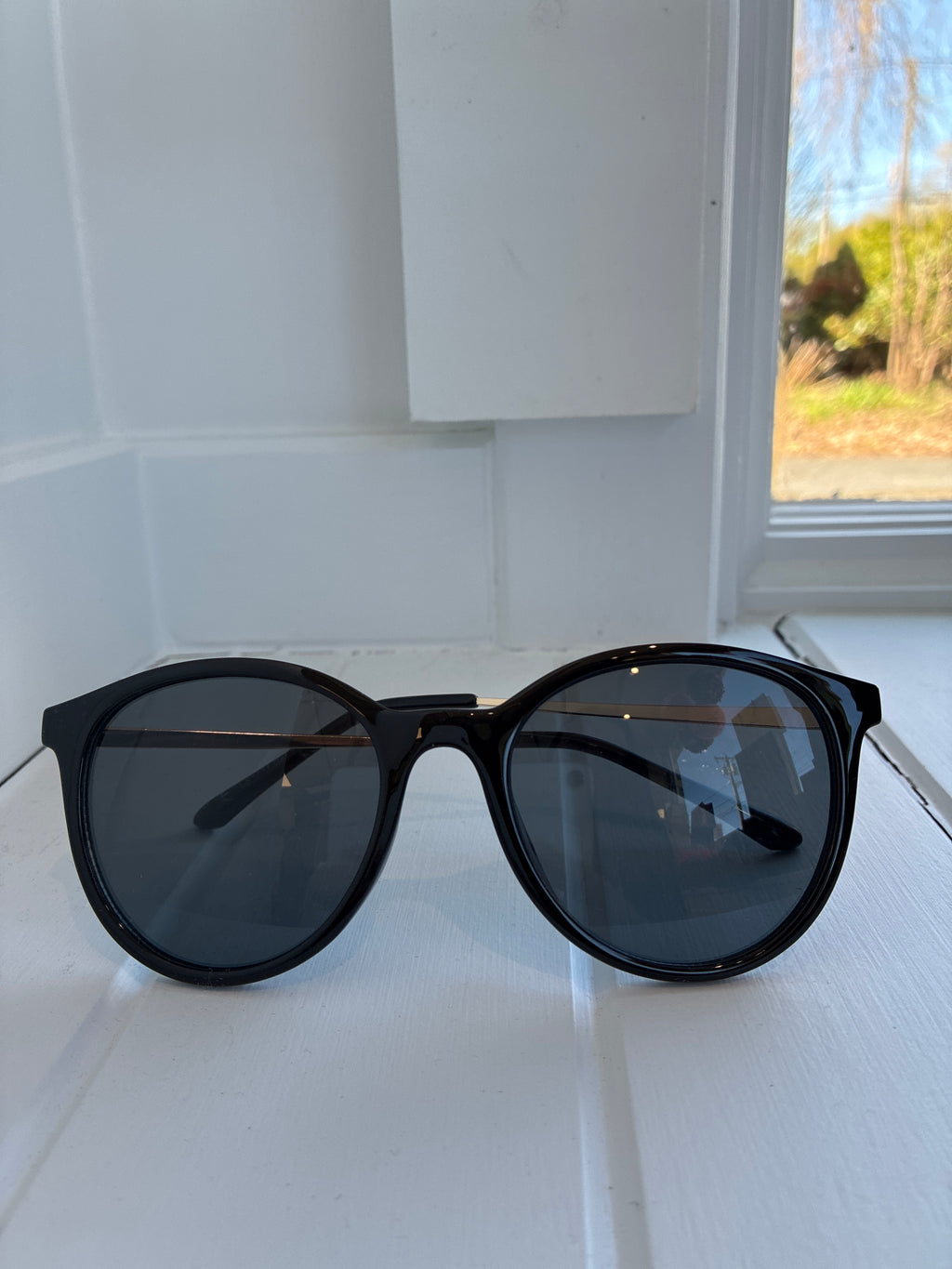 Black Round Sunglasses
