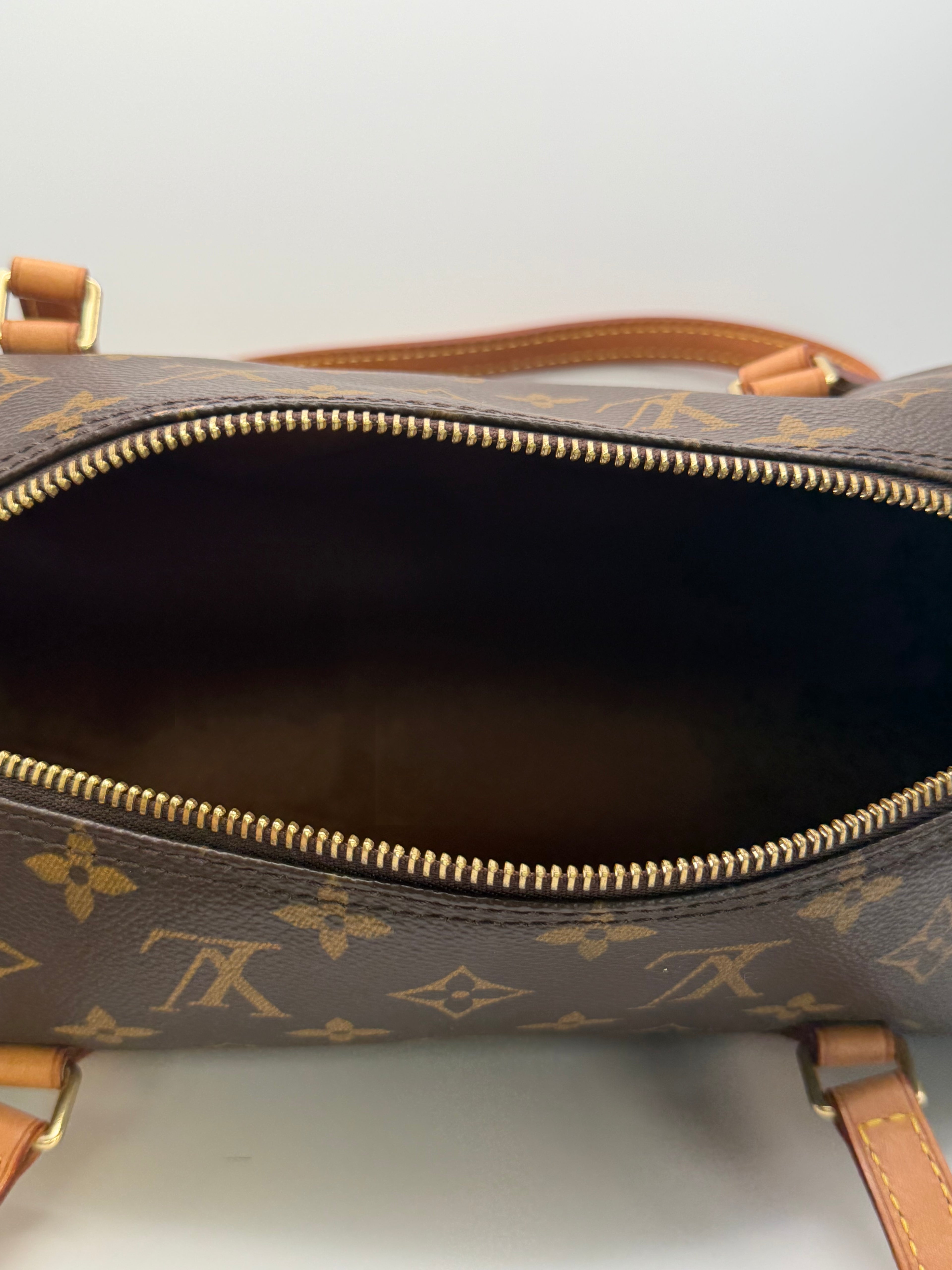 Louis Vuitton Papillon 30
Monogram