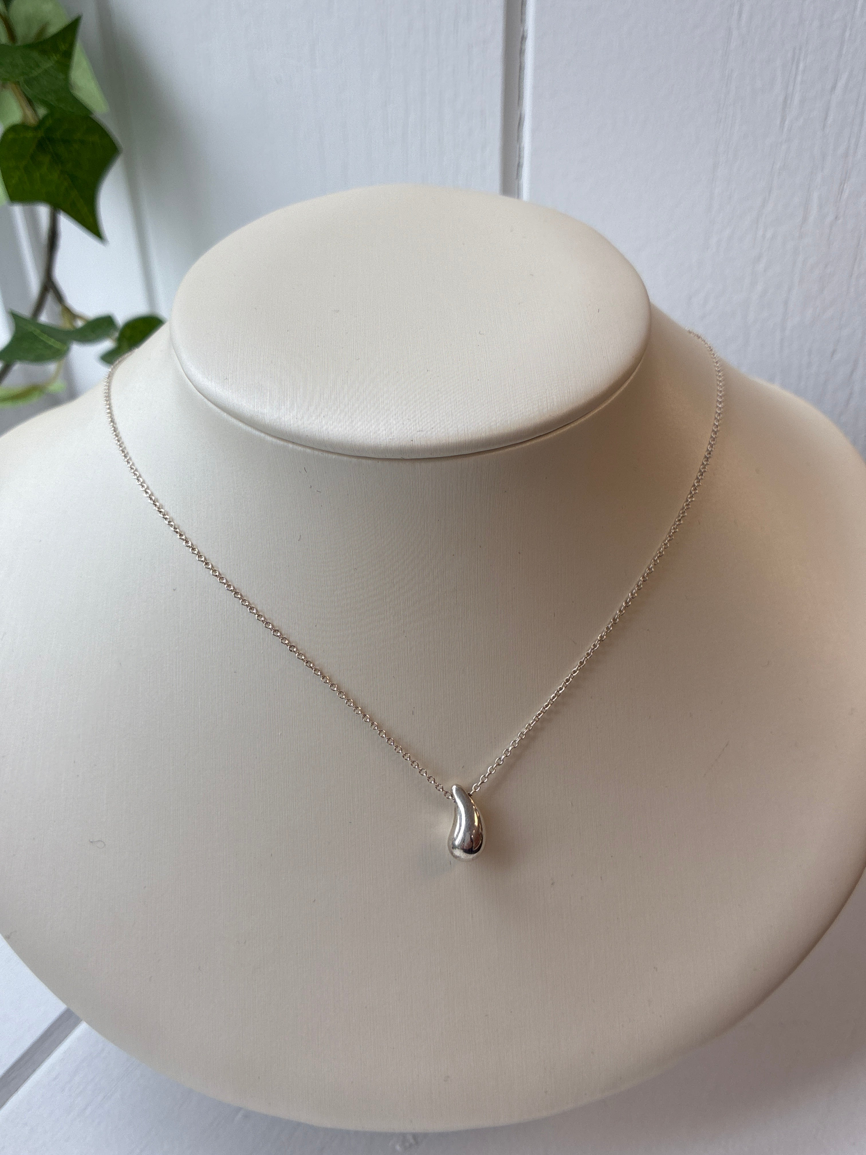 Tiffany & Co. Elsa Peretti Teardrop Necklace