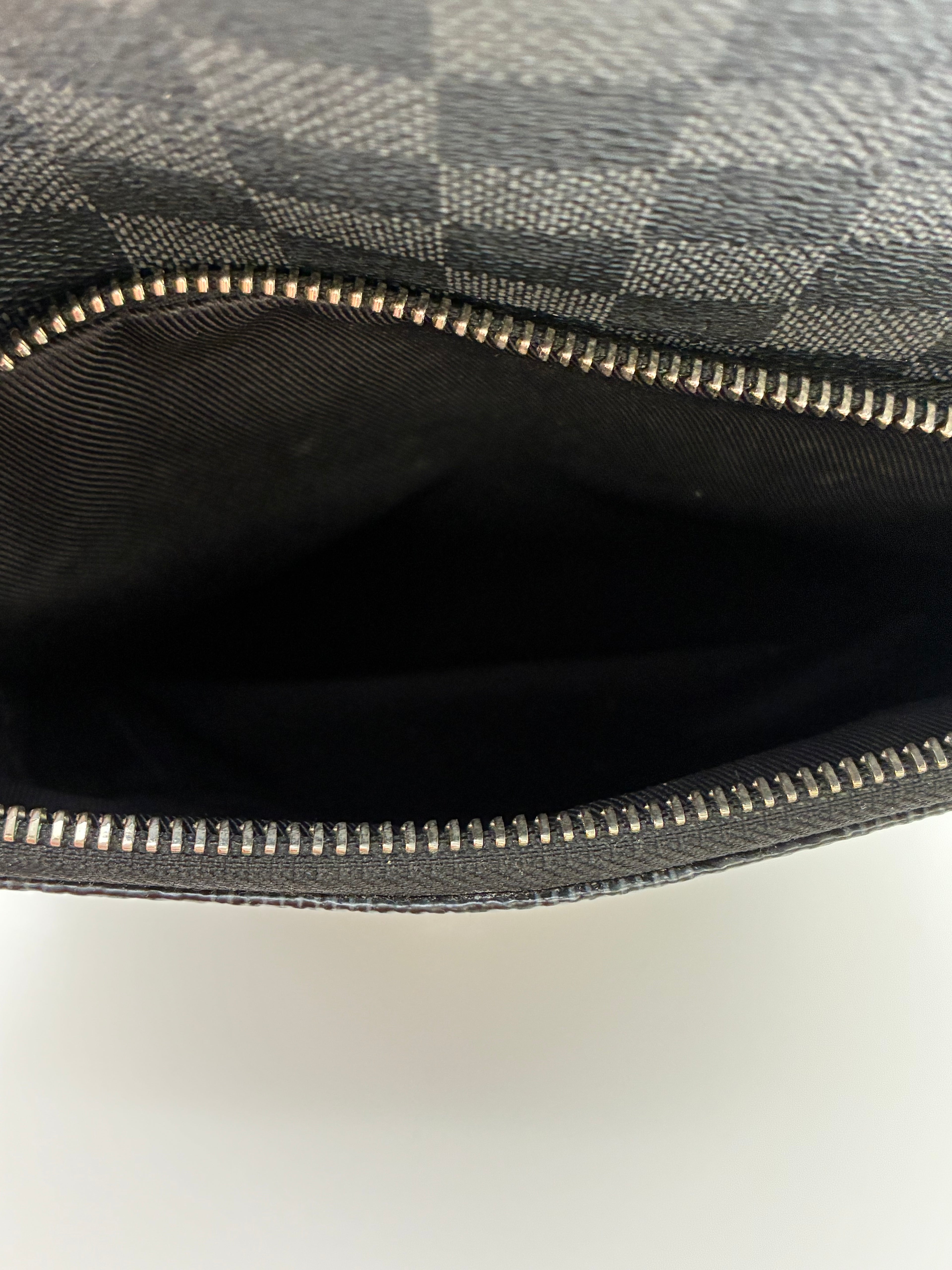 Louis Vuitton Slingbag Damier Graphite