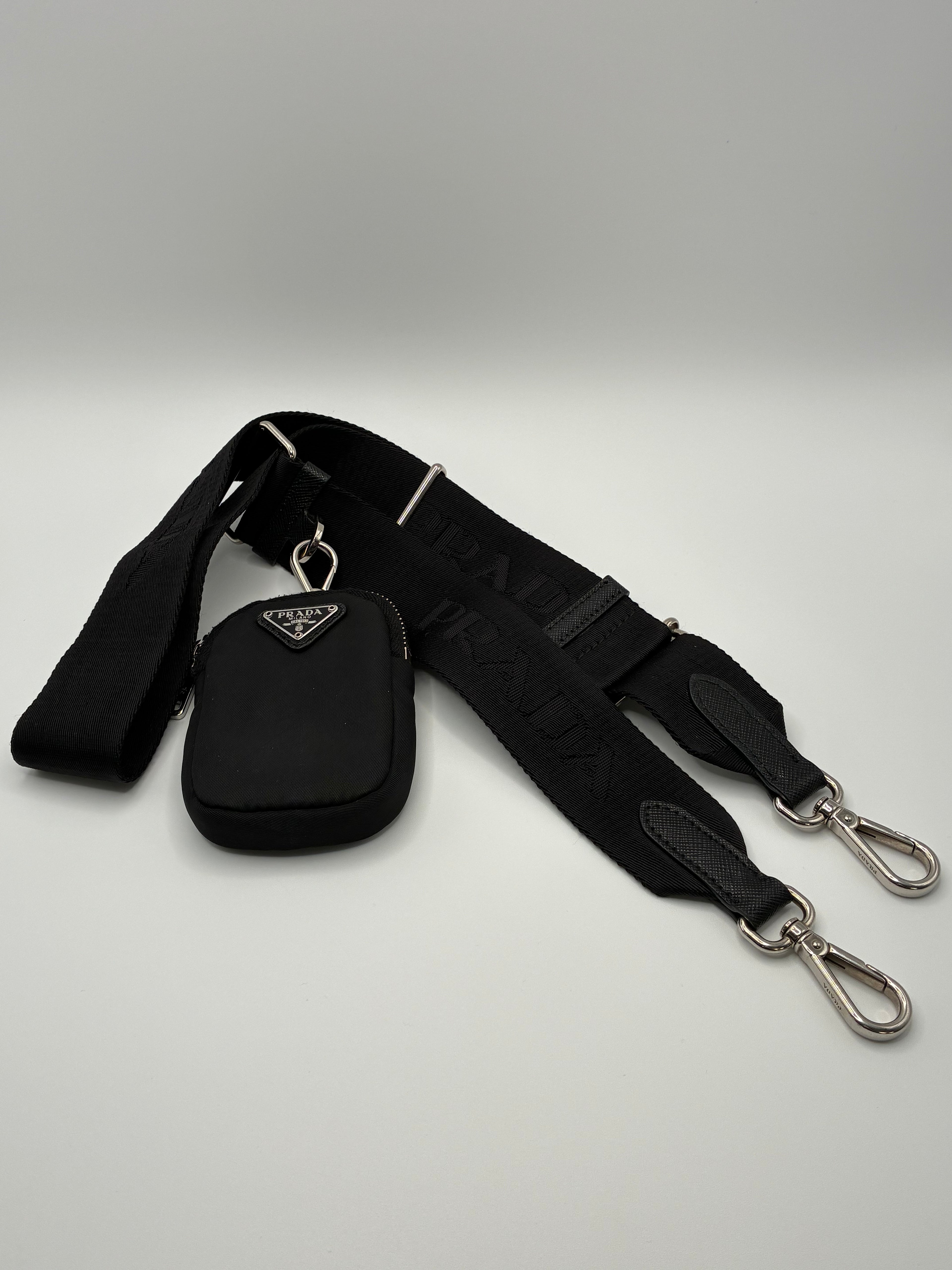 Prada Re-Edition 2005 Black - Like New