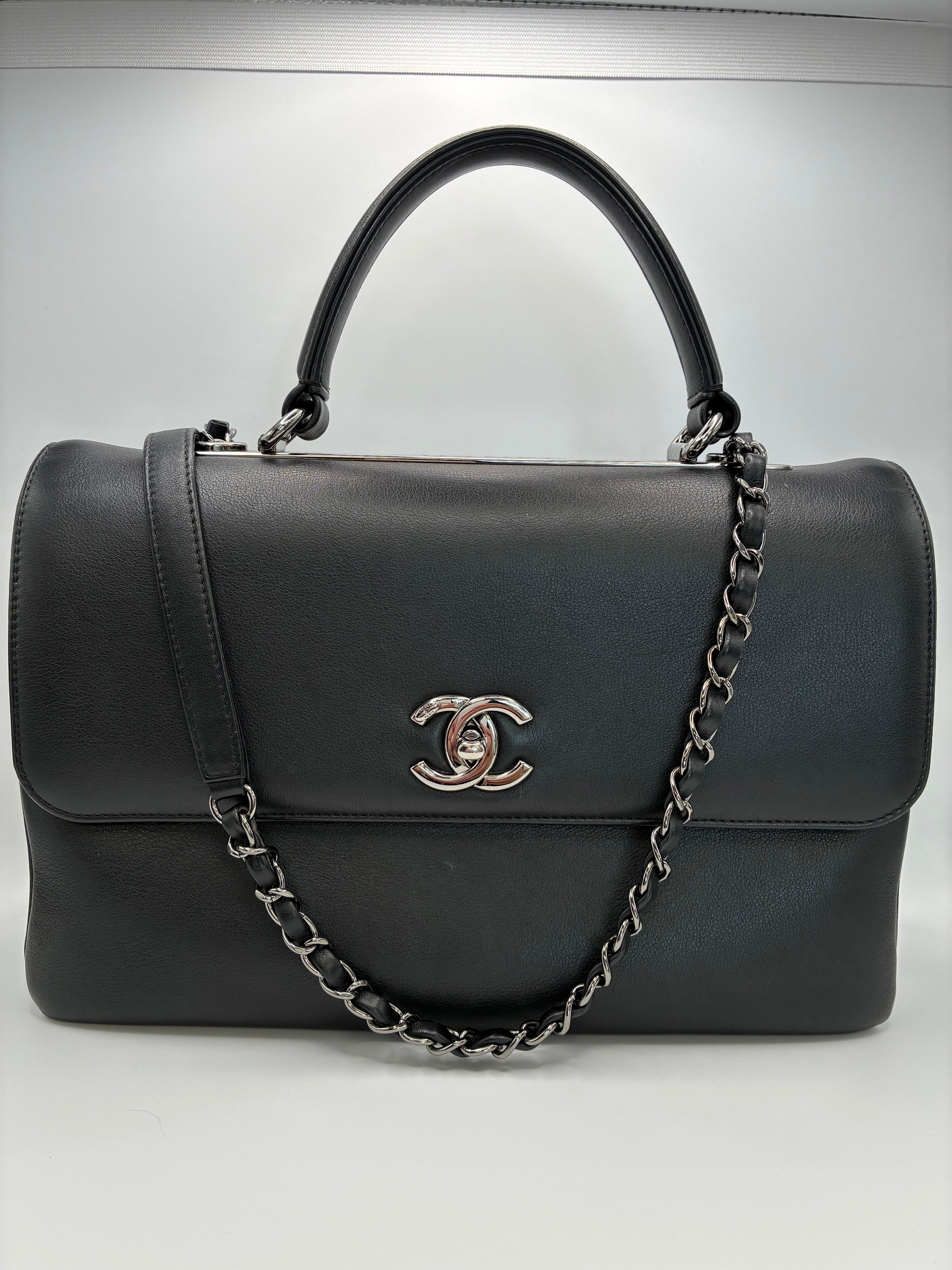 ✨Chanel Trendy CC Medium Top Handle Flap Bag in Black Calfskin✨