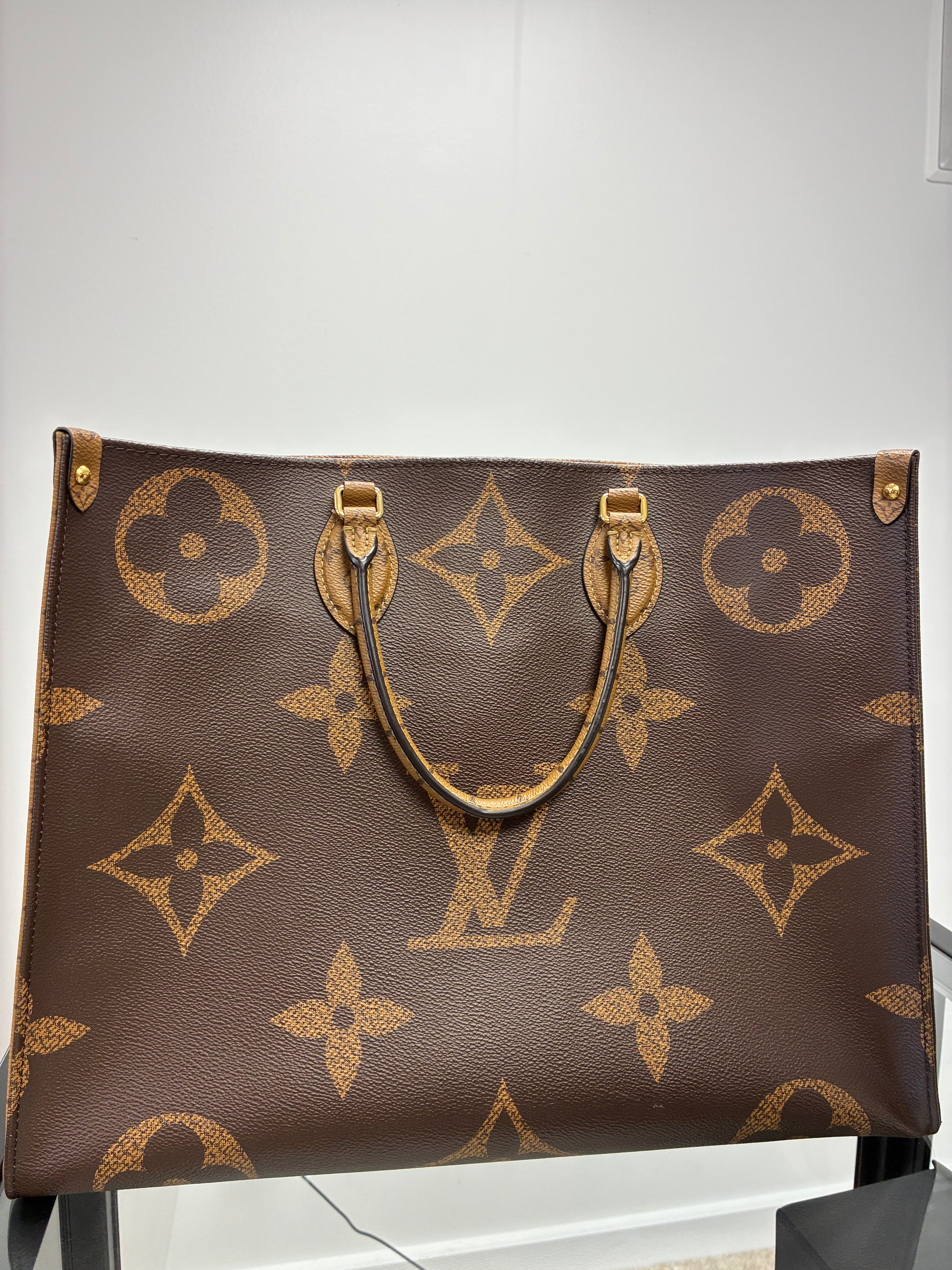 Louis Vuitton OnTheGo GM