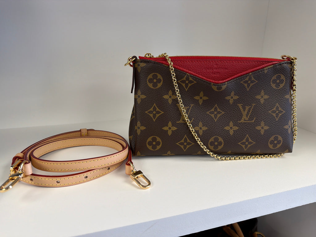 Pallas Clutch mono/ red