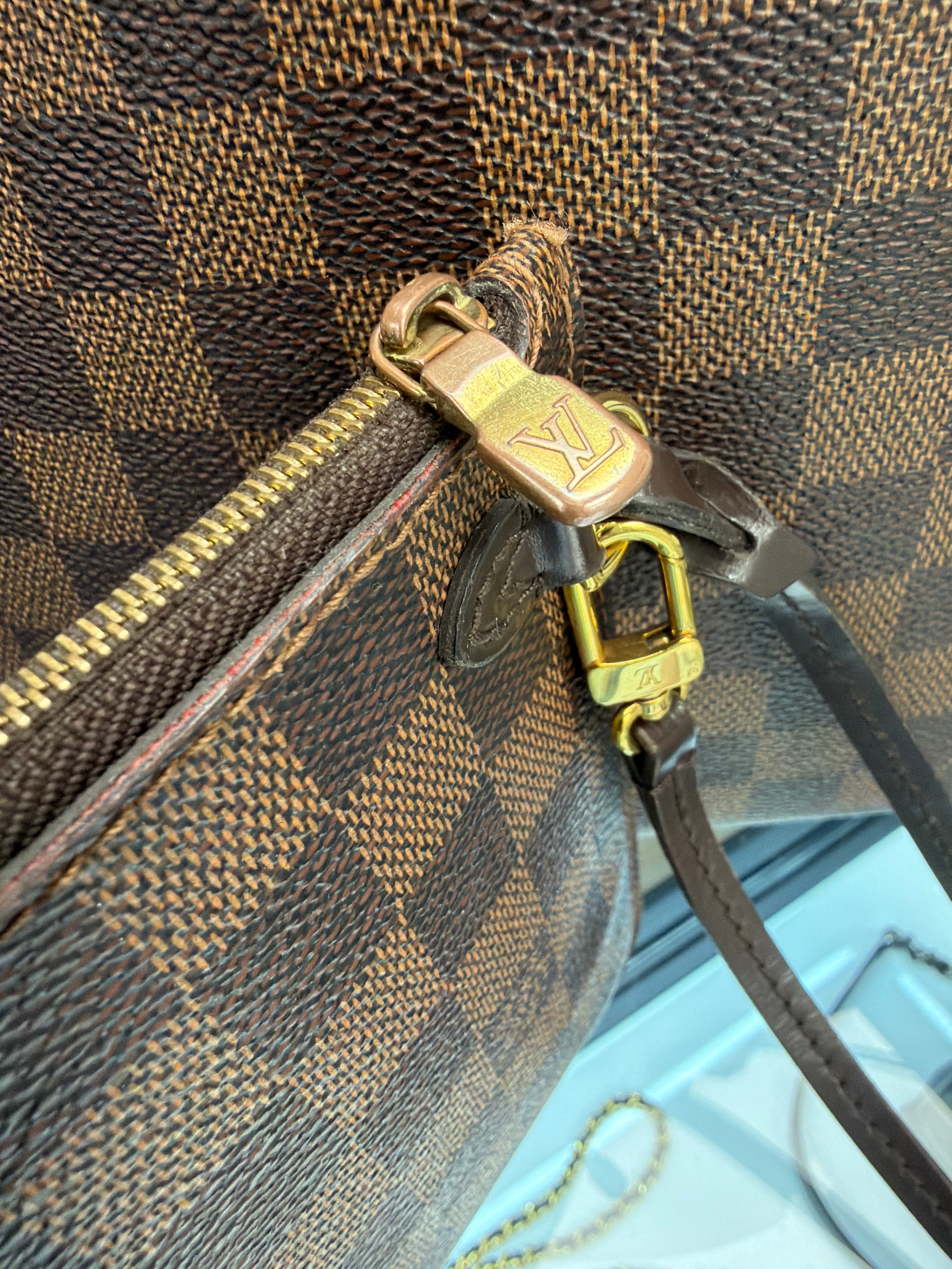 Louis Vuitton Neverfull MM in Damier Ebene