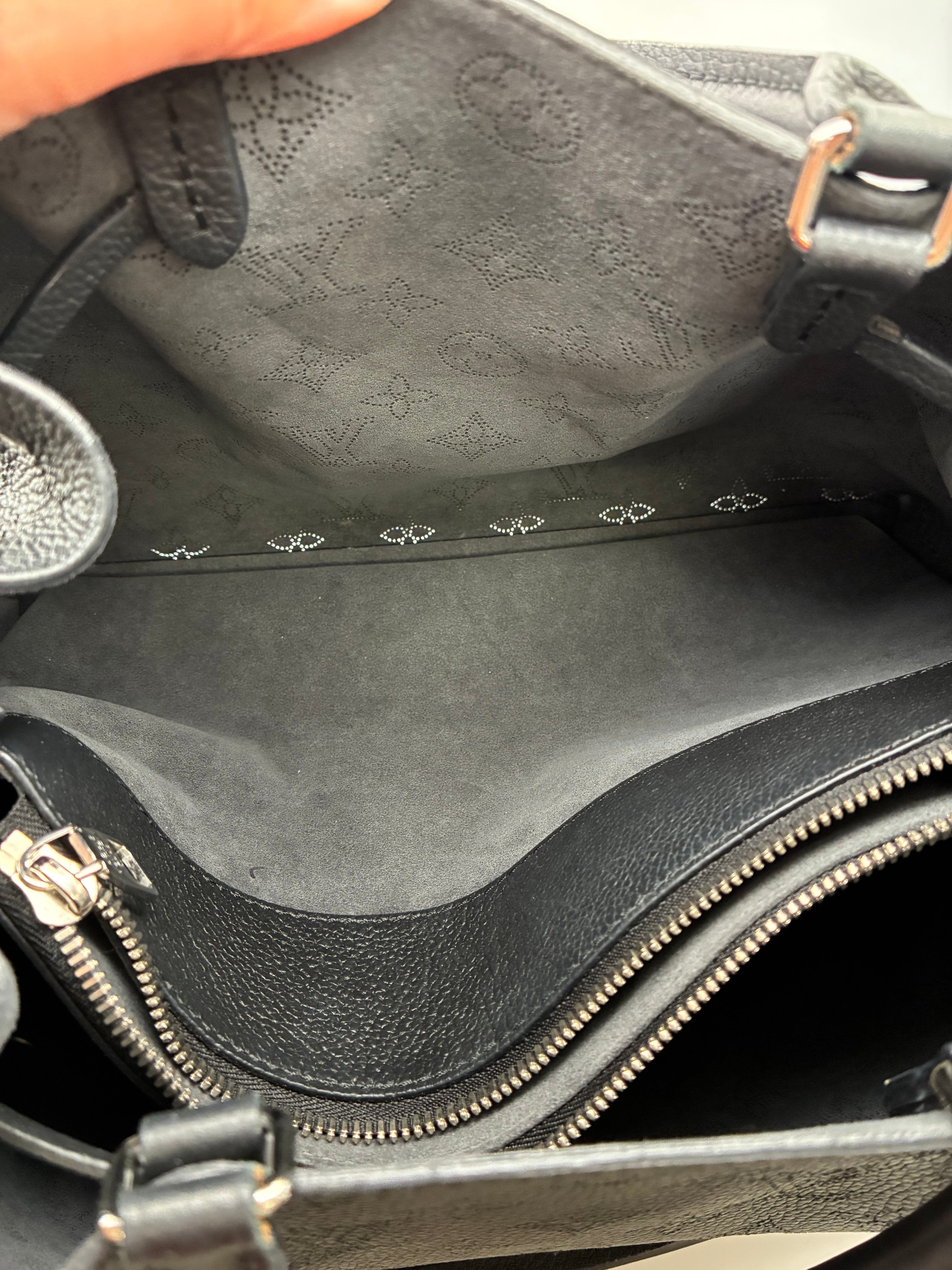 Louis Vuitton Bella Tote Black