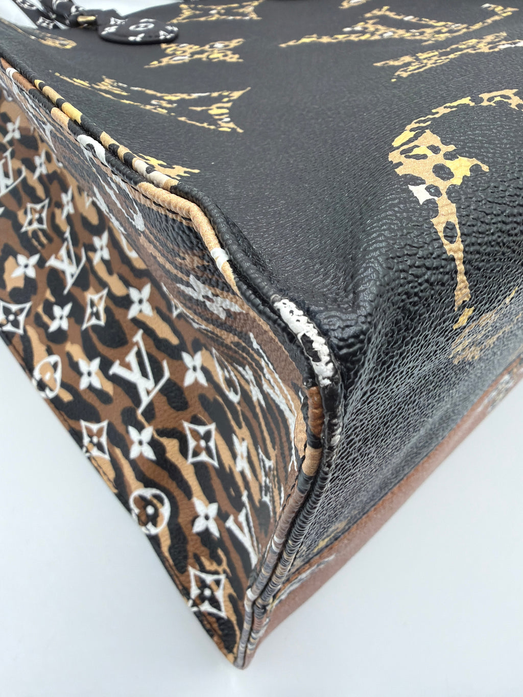 Louis Vuitton Giant Jungle Monogram OnTheGo GM tote bag