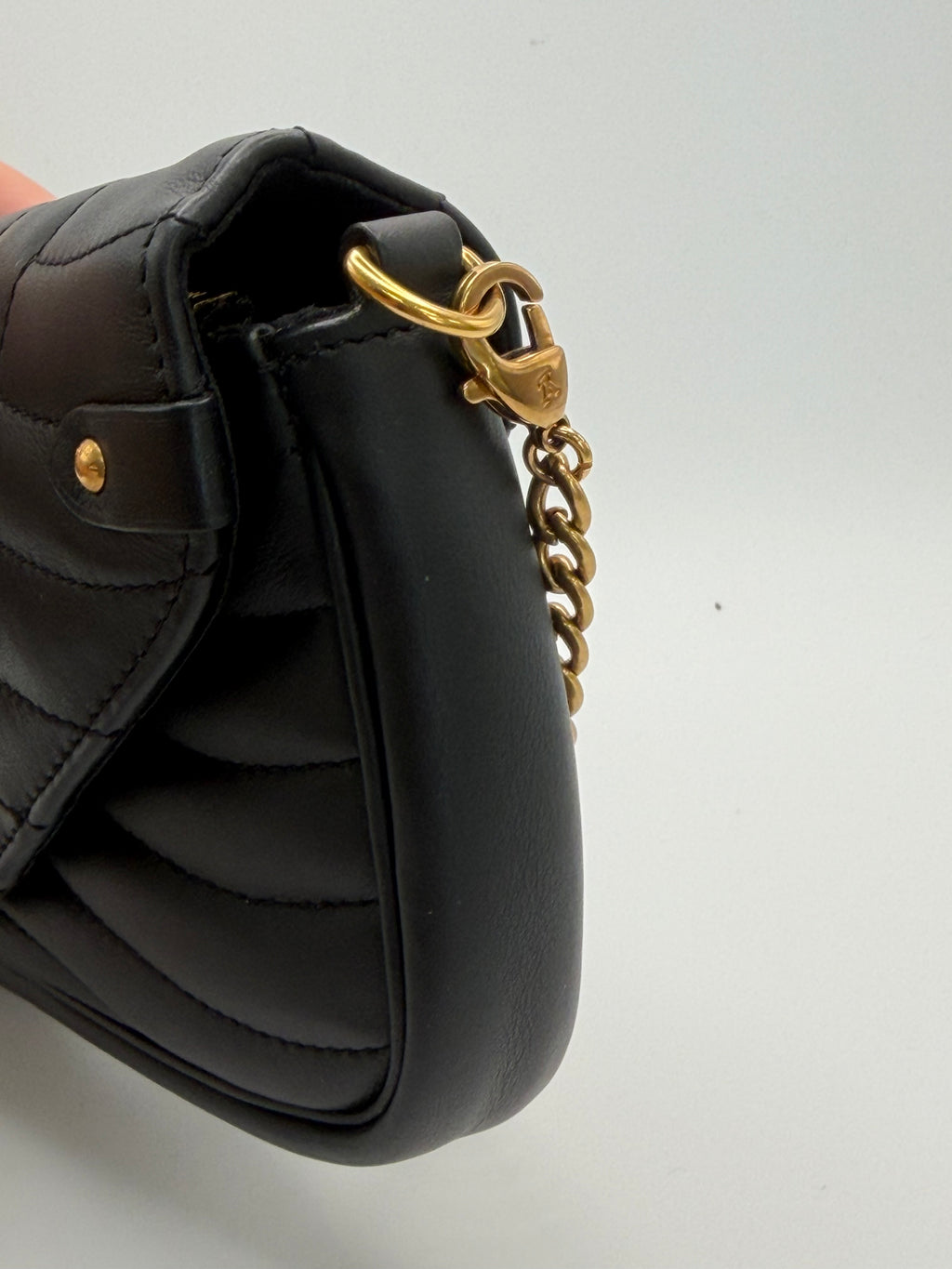Louis Vuitton NEW WAVE CHAIN POCHETTE BLACK