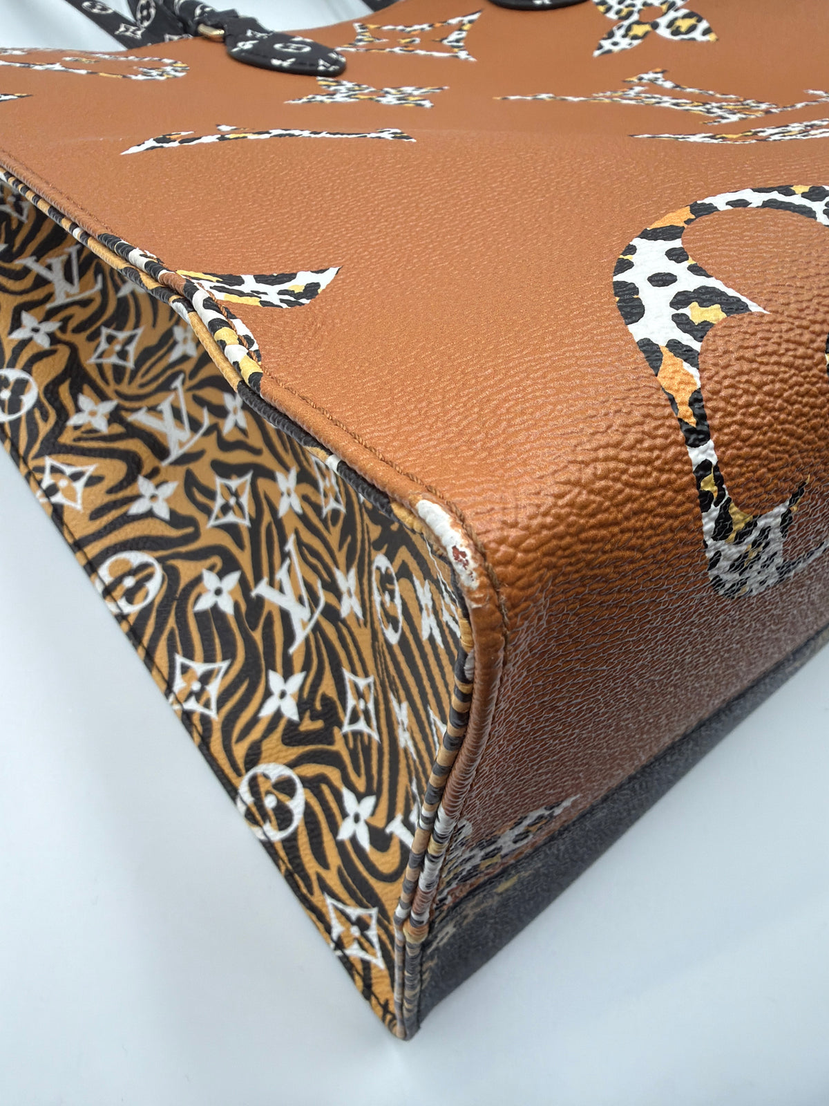 Louis Vuitton Giant Jungle Monogram OnTheGo GM tote bag