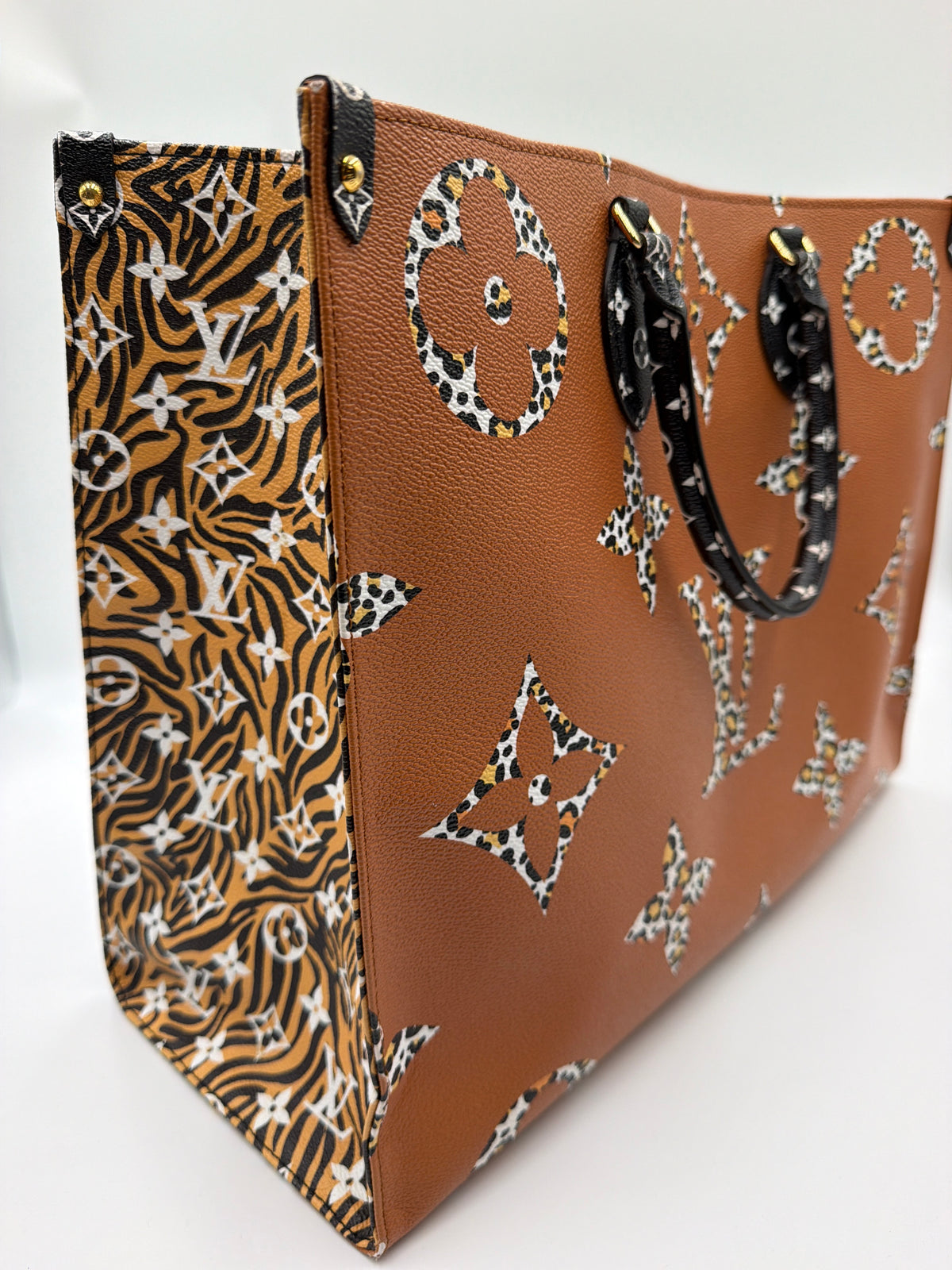 Louis Vuitton Giant Jungle Monogram OnTheGo GM tote bag