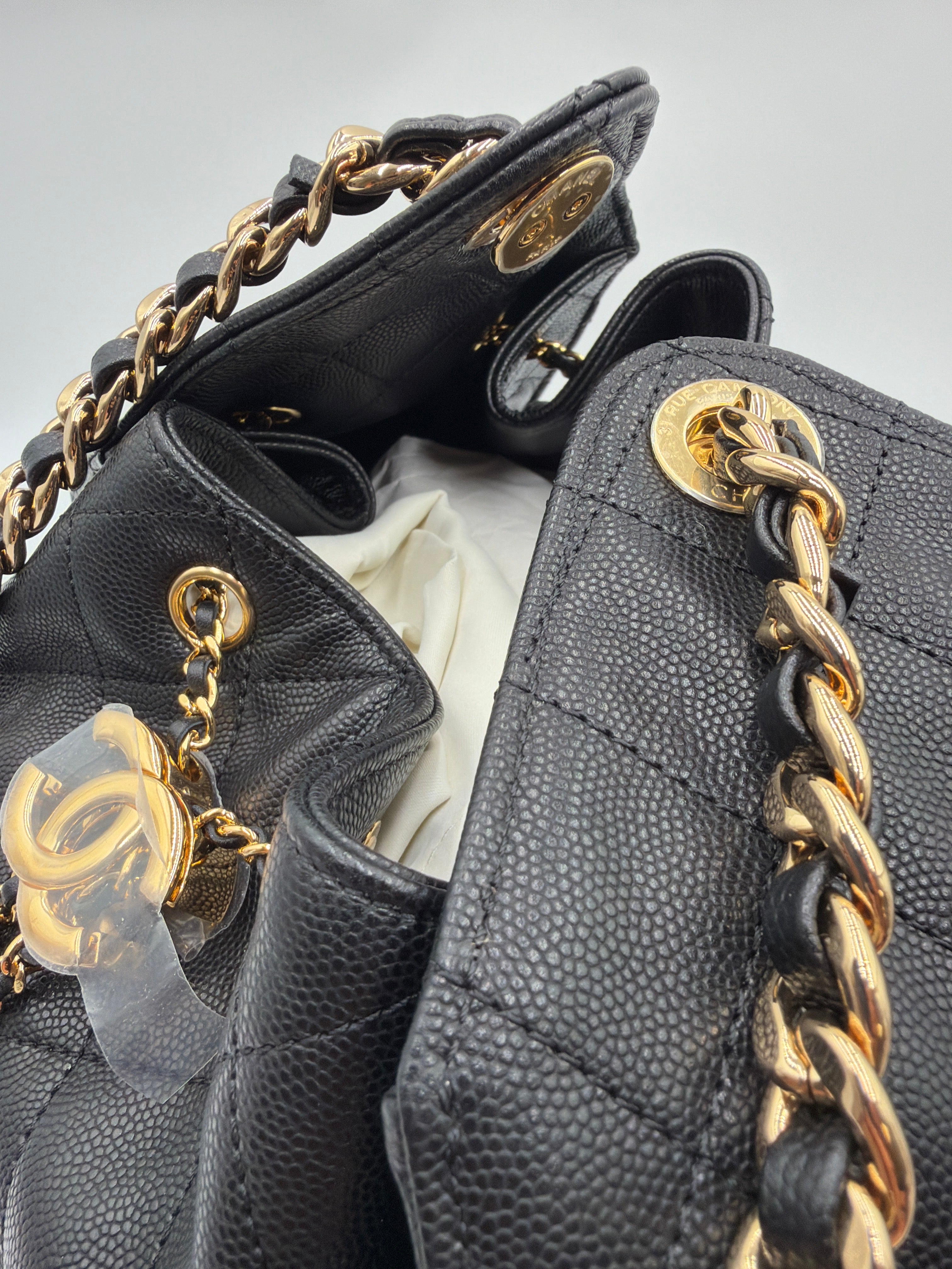 Chanel C25 Medium Black Grained Calfskin (caviar) “Store Fresh”