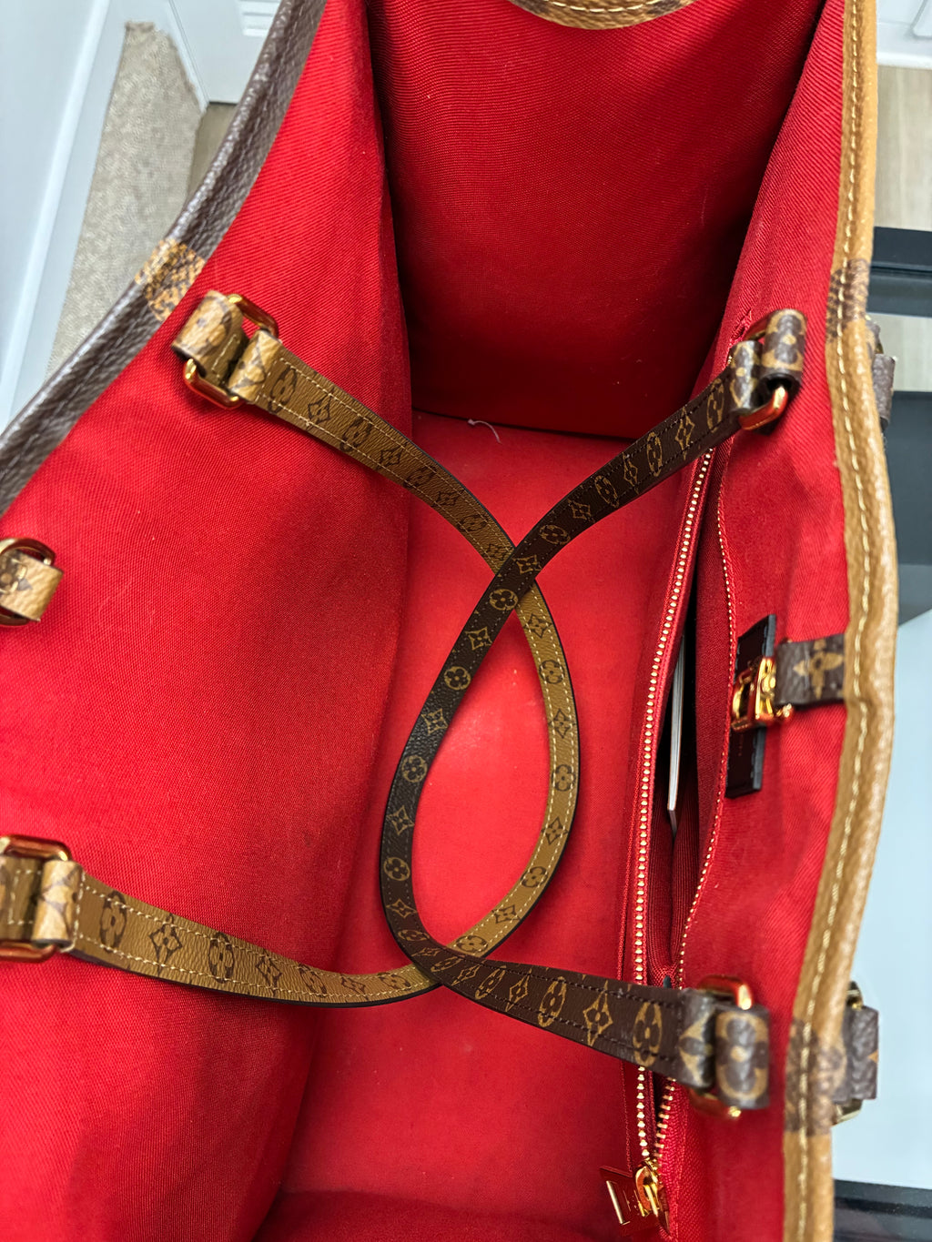 Louis Vuitton OnTheGo GM