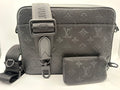 LOUIS VUITTON:
DUO MESSENGER
BAG