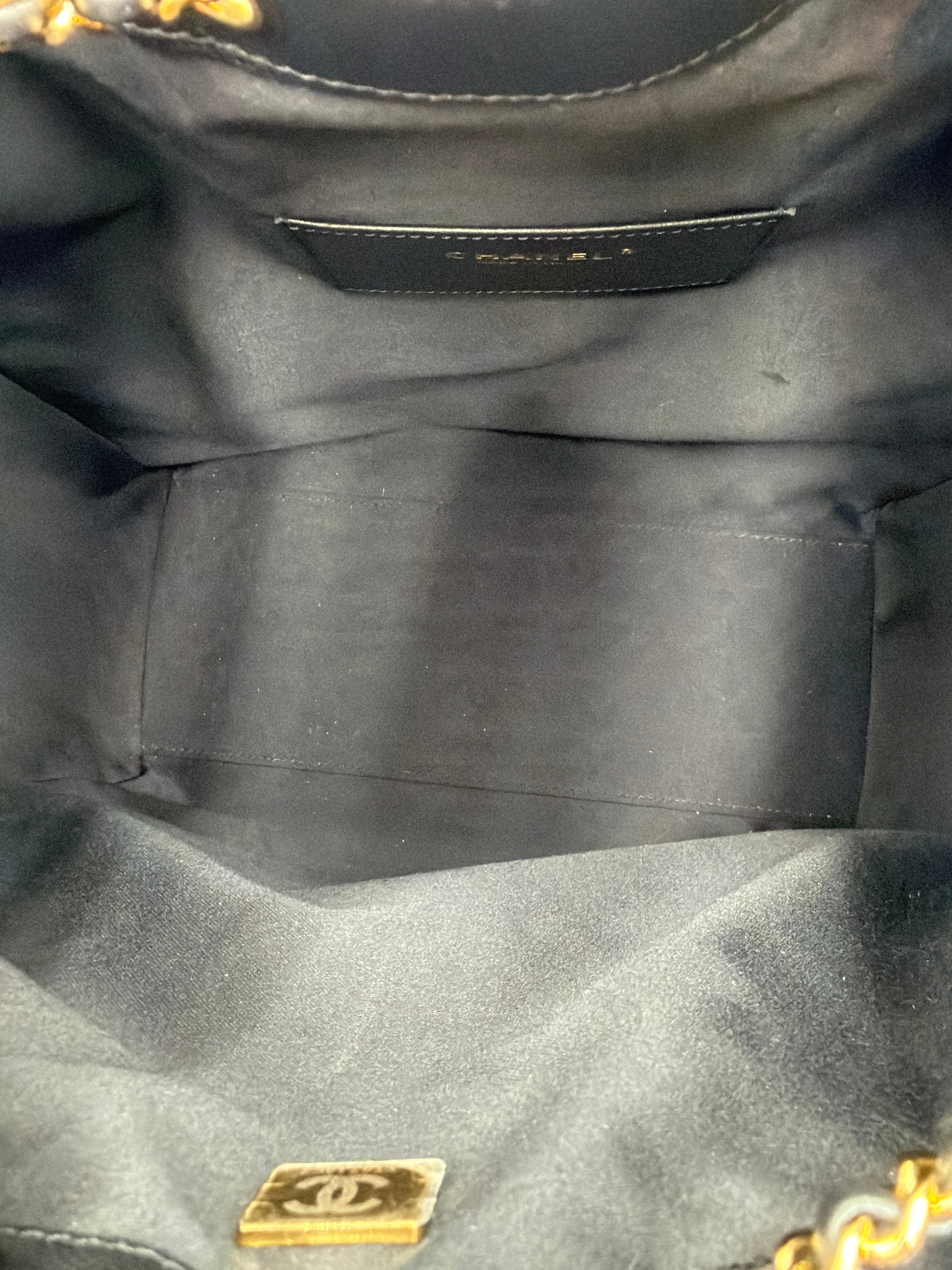 Chanel C25 Medium Black Grained Calfskin (caviar) “Store Fresh”