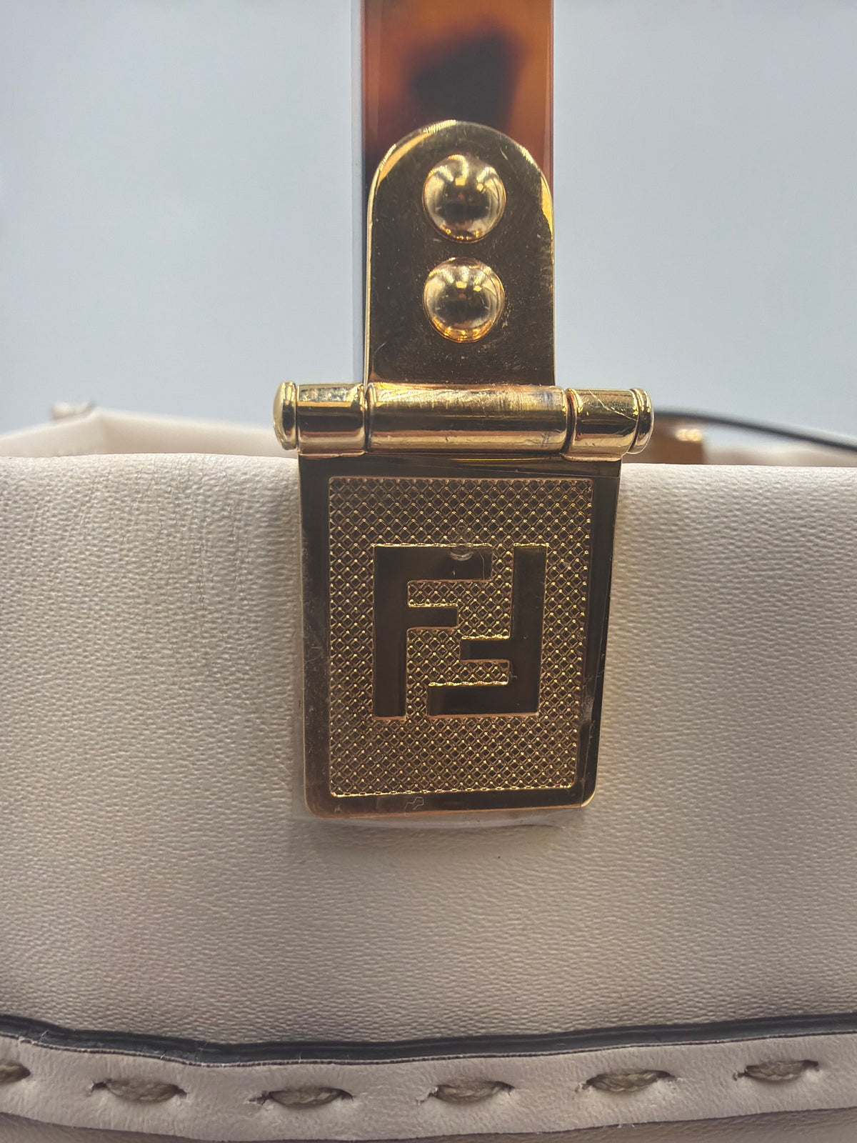 Fendi Vitello King Plexiglass Logo Embossed Medium Fendi Sunshine Shopper Tote Moon Ivory