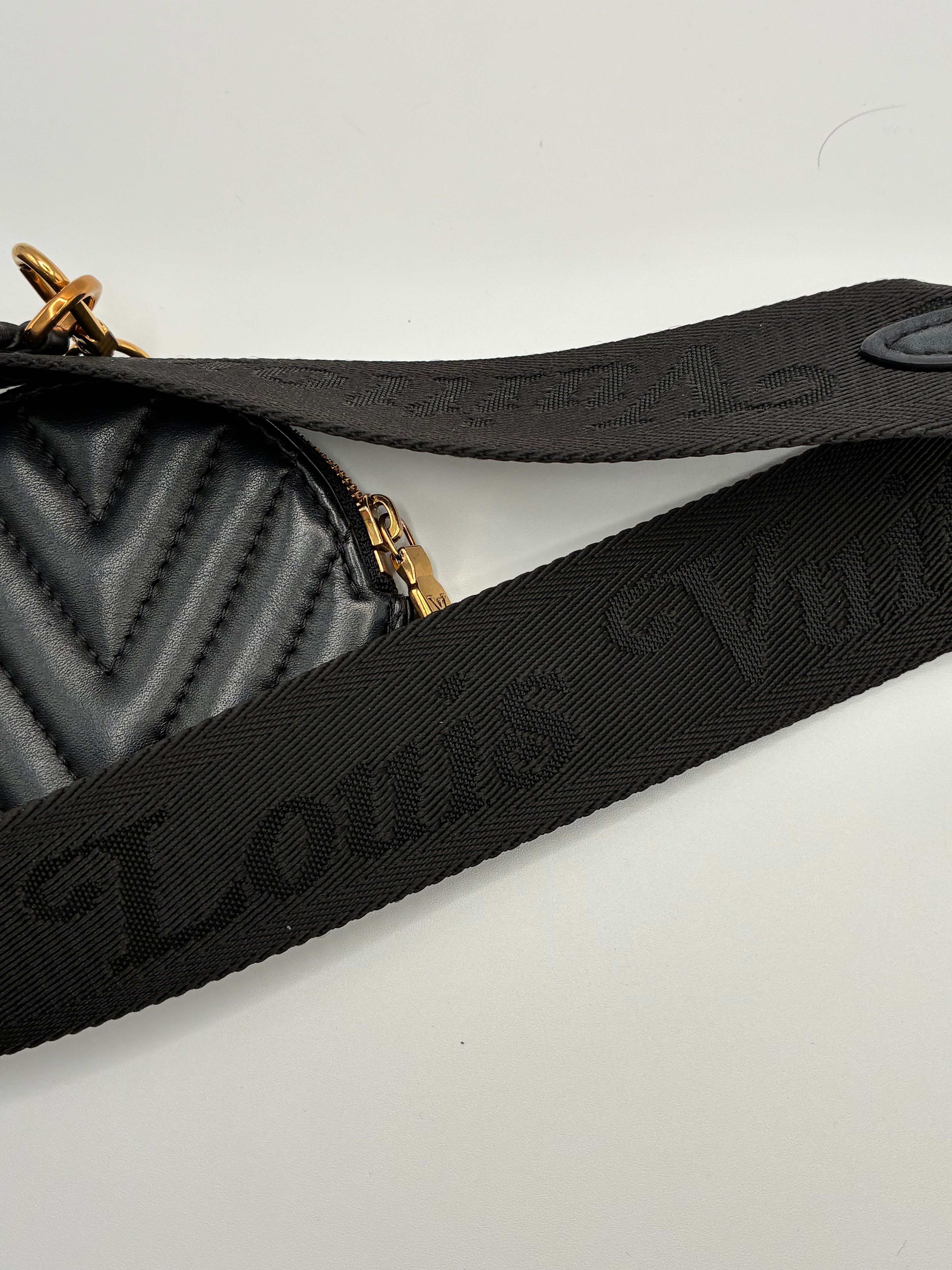 Louis Vuitton Calfskin New Wave Multi Pochette - Black Quilted Leather