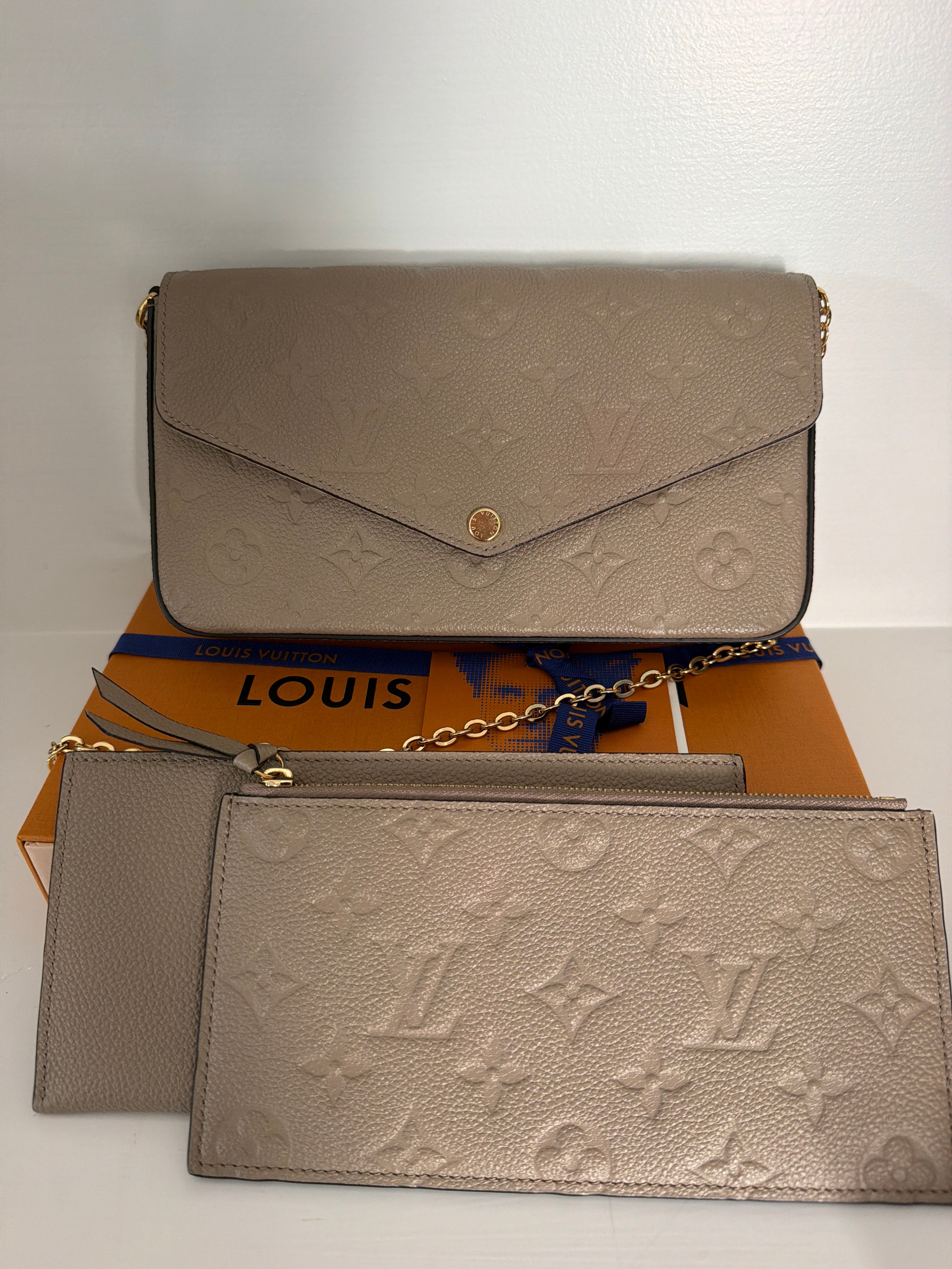 LV Pochette Felicie
Tourellete Monogram
Empreinte Bag