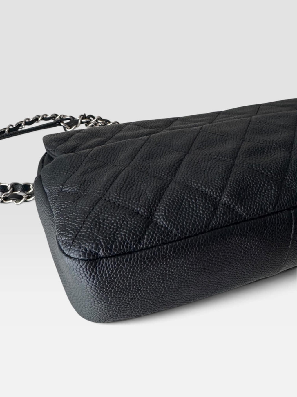 Chanel Caviar Quilted Medium Easy Flap Black (pre-order)