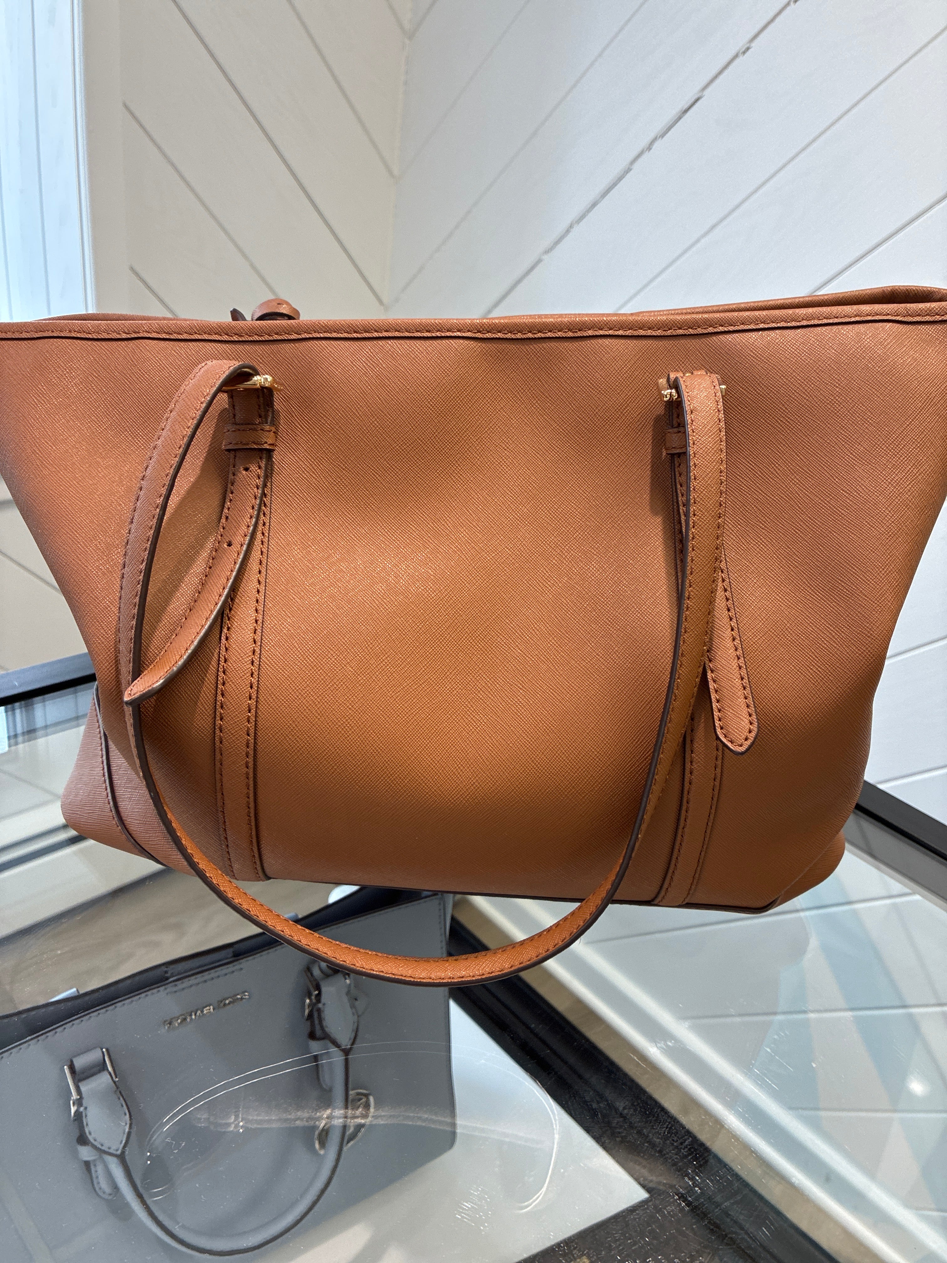 Michael Kors Jet Set Large Saffiani Leather Tote