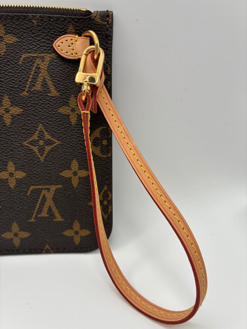 Louis Vuitton Monogram Neverfull Pochette - Tan Interior