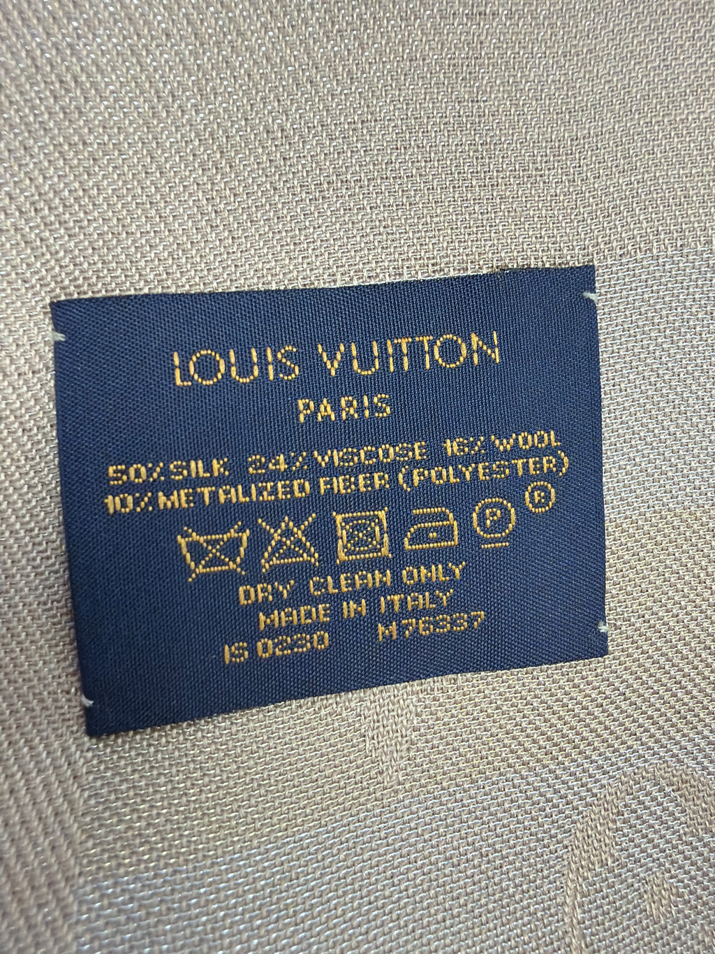 Louis Vuitton Louis Vuitton So Shine Monogram Shawl in the beige
