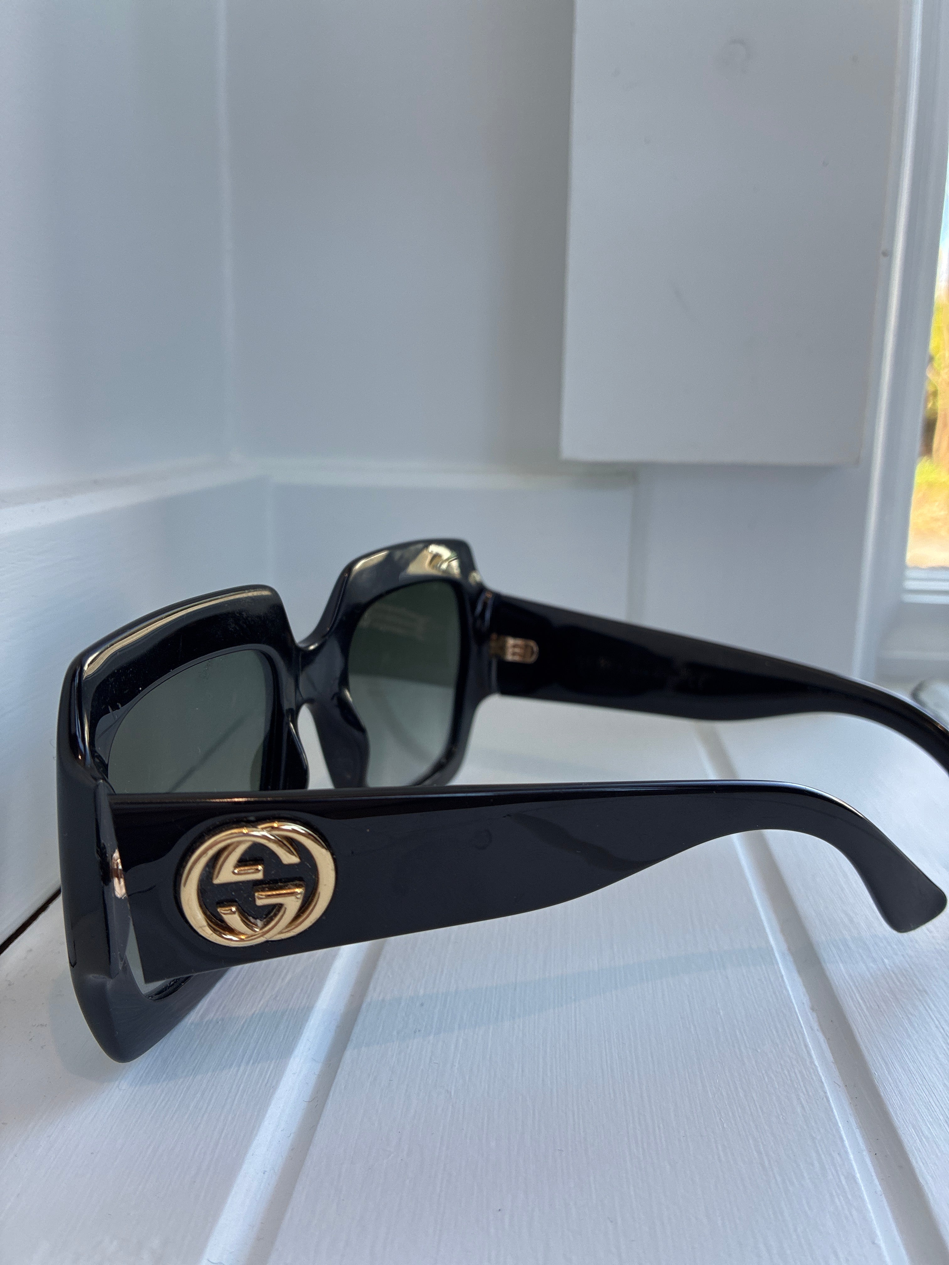 Gucci GG0053SN GG Interlocking Logo Square Sunglasses