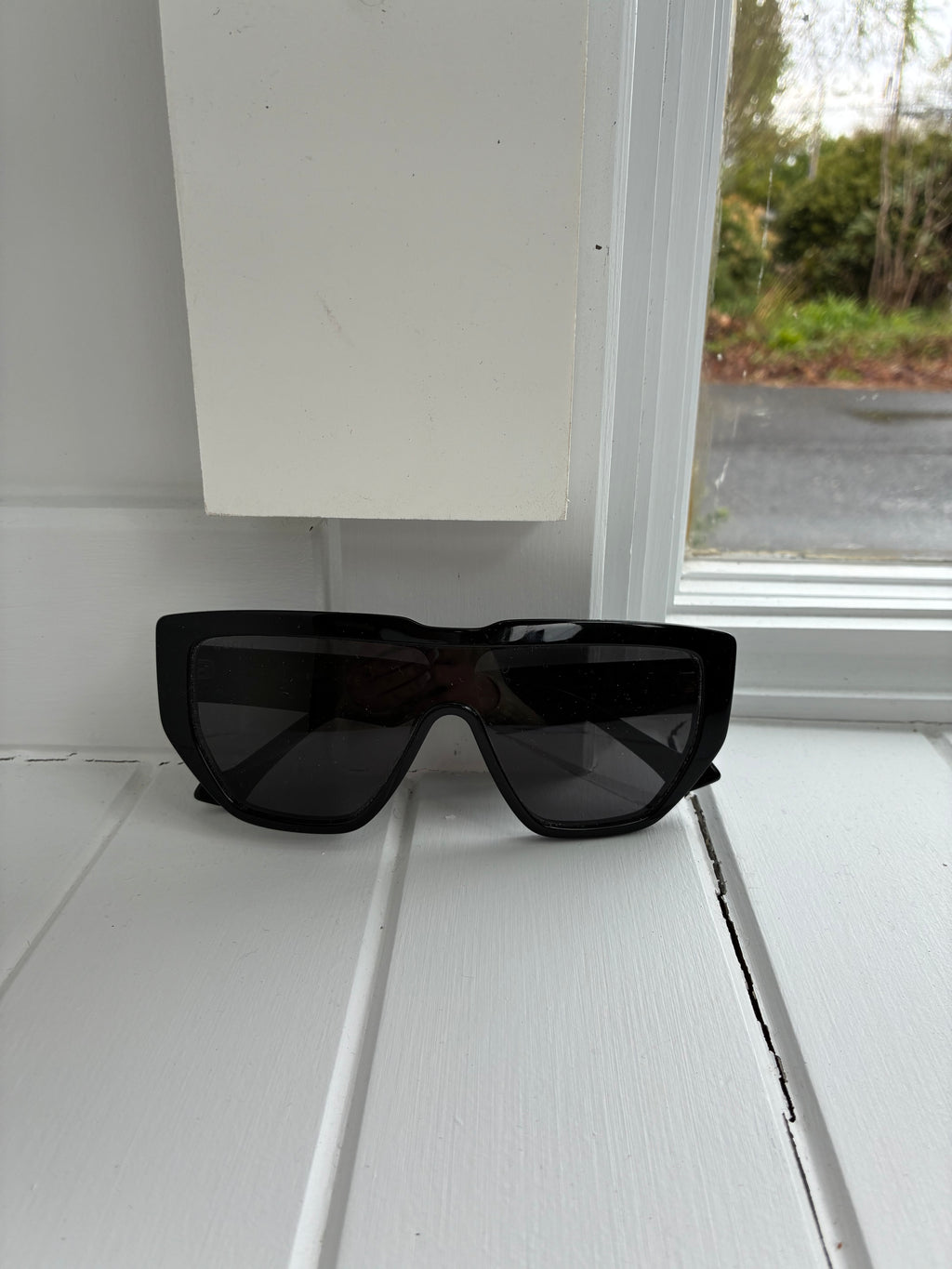 Gucci GG0997S model Sunglasses