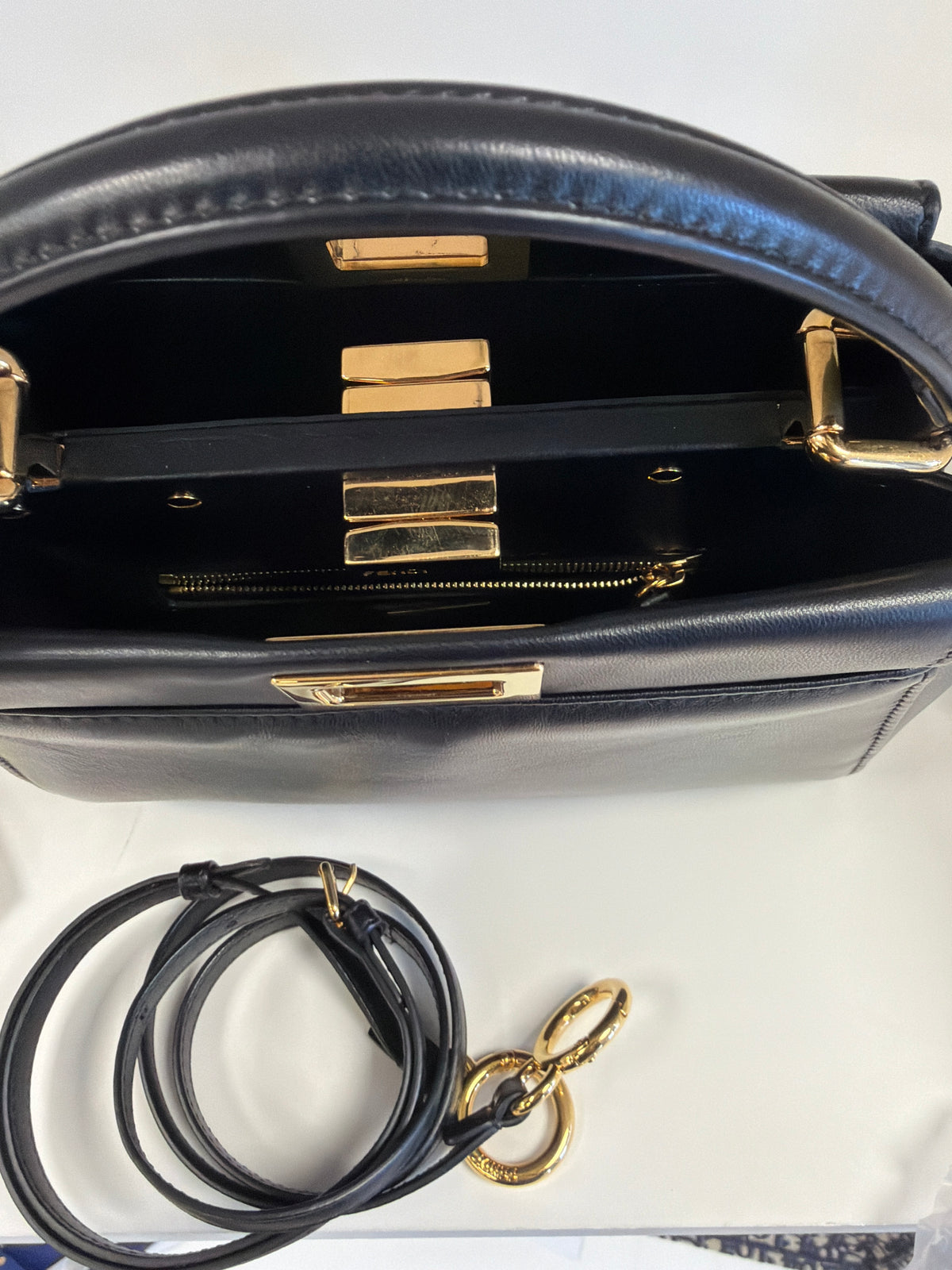 ✨Fendi Peekaboo Iconic Mini✨