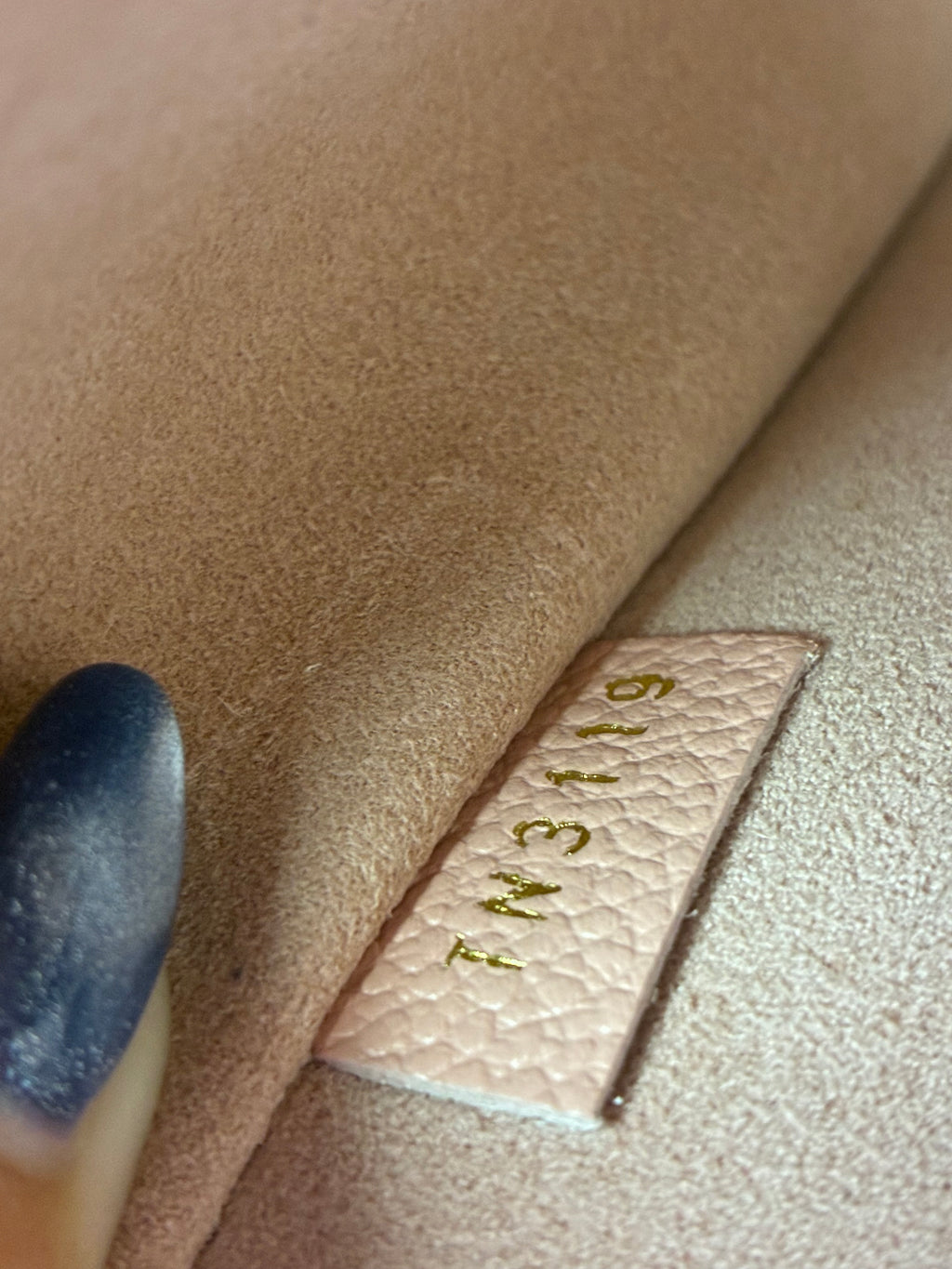 Louis Vuitton Daily Pouch - Rose Poudre