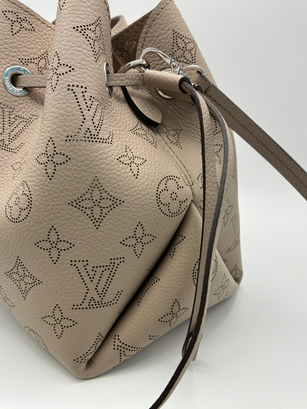 Louis Vuitton Bella Bucket Bag