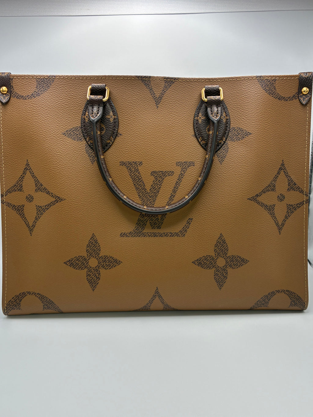 Louis Vuitton OnTheGo Reverse Monogram MM