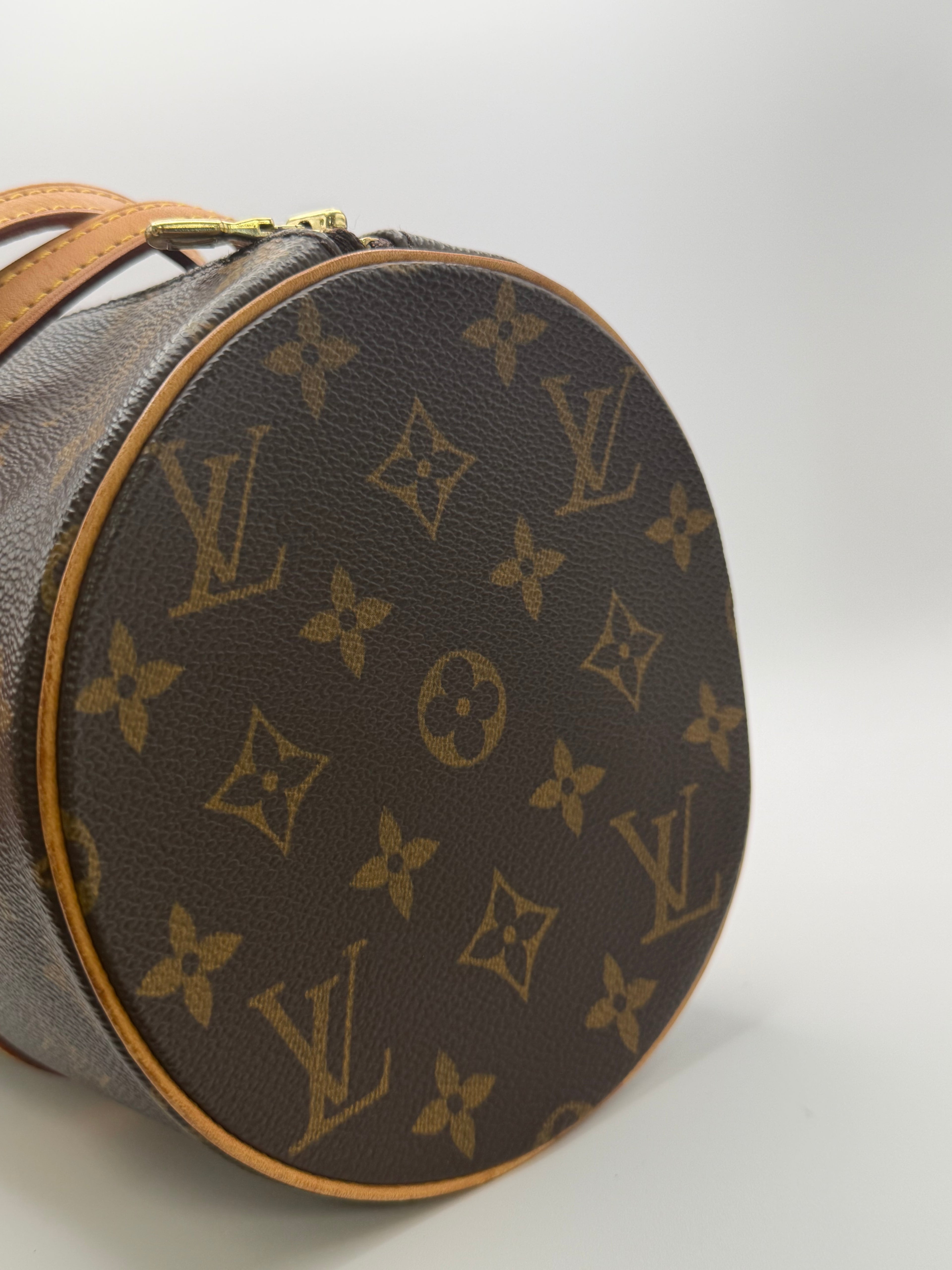 Louis Vuitton Papillon 30
Monogram