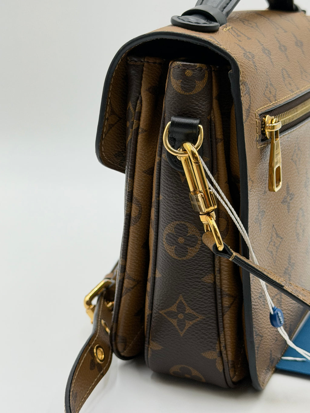 Louis Vuitton Pochette Métis Reverse Monogram