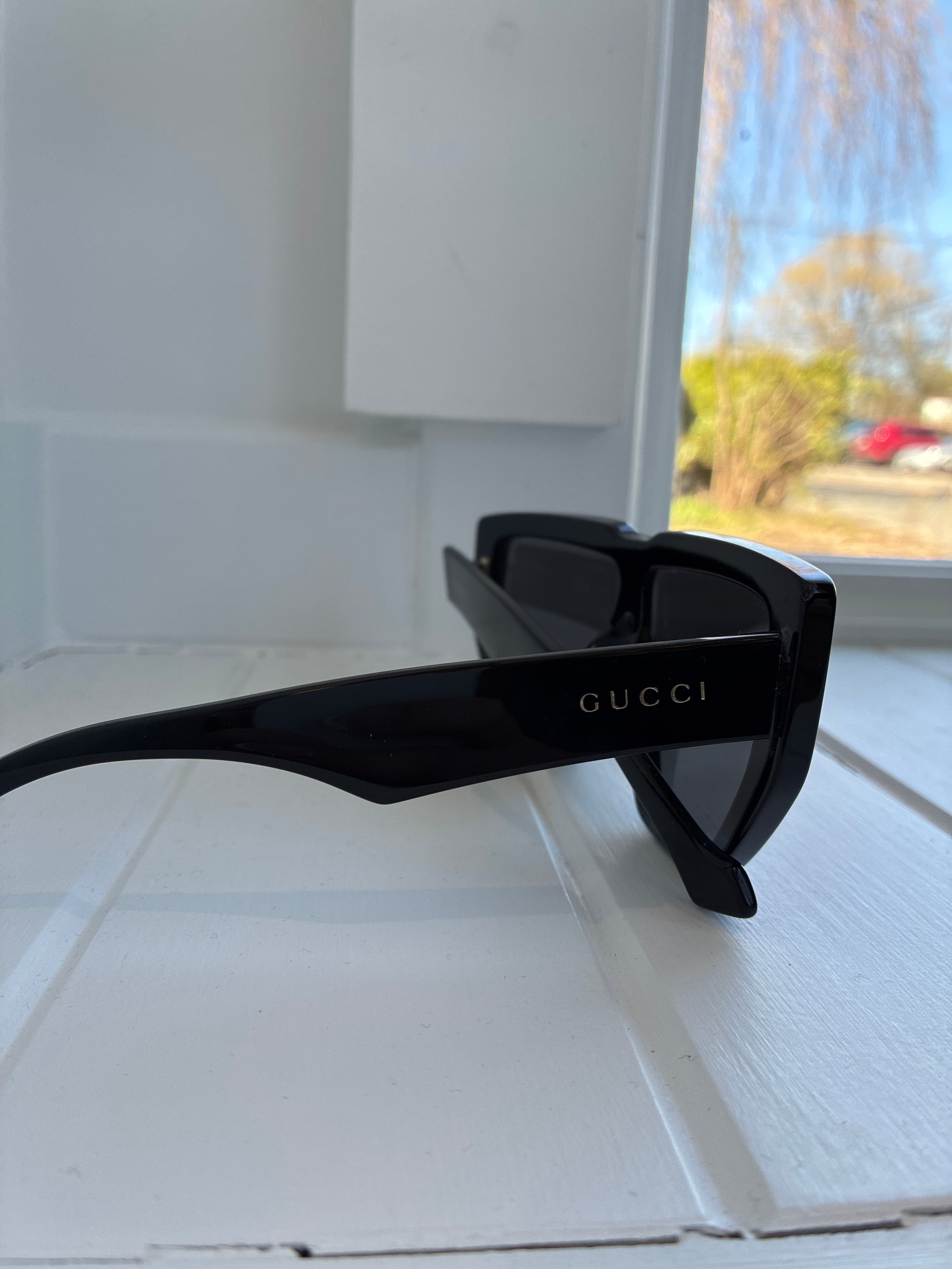 Oversized Sunglasses - Gucci GG0997S 002