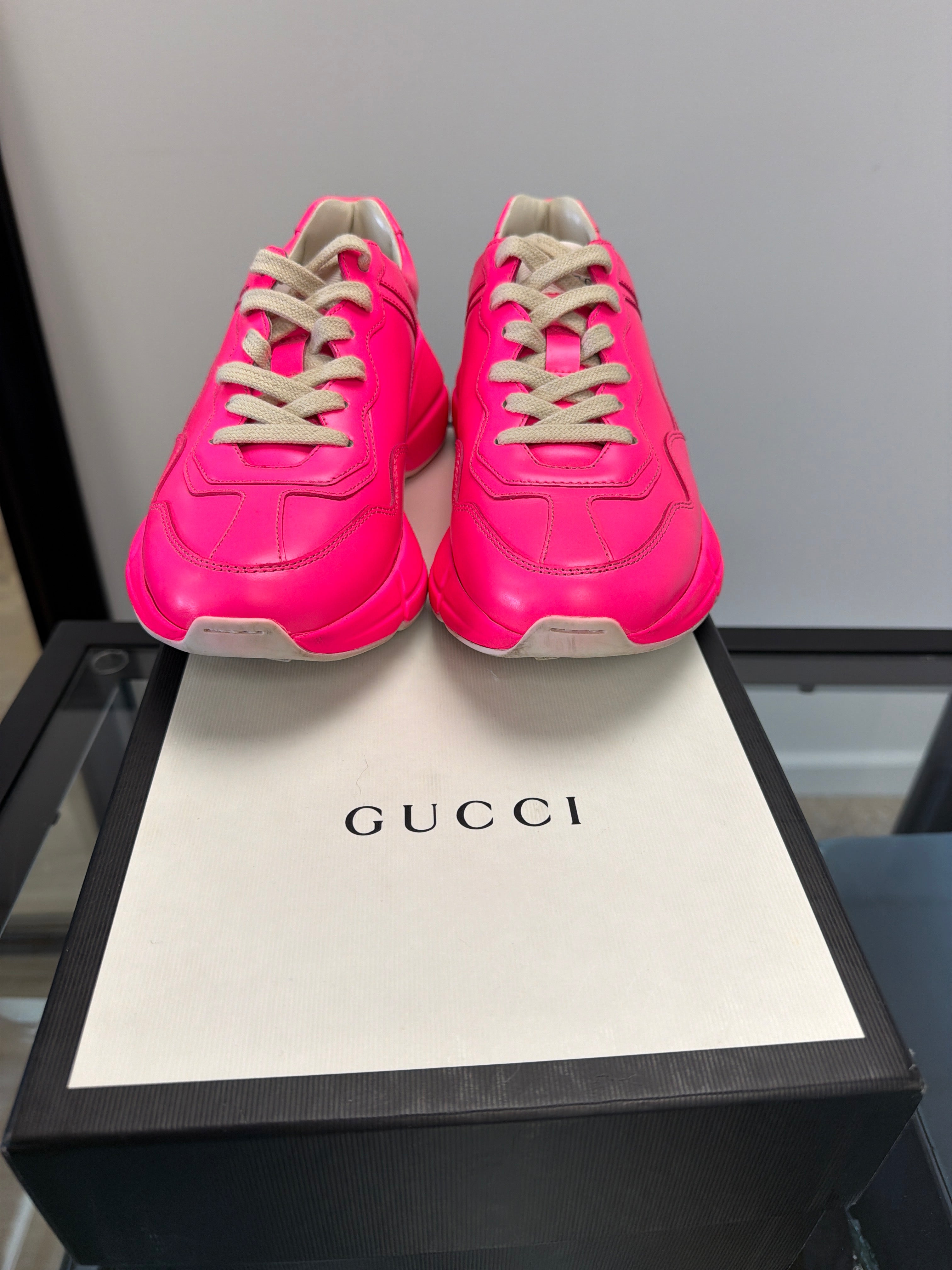 Gucci Neon Pink 37