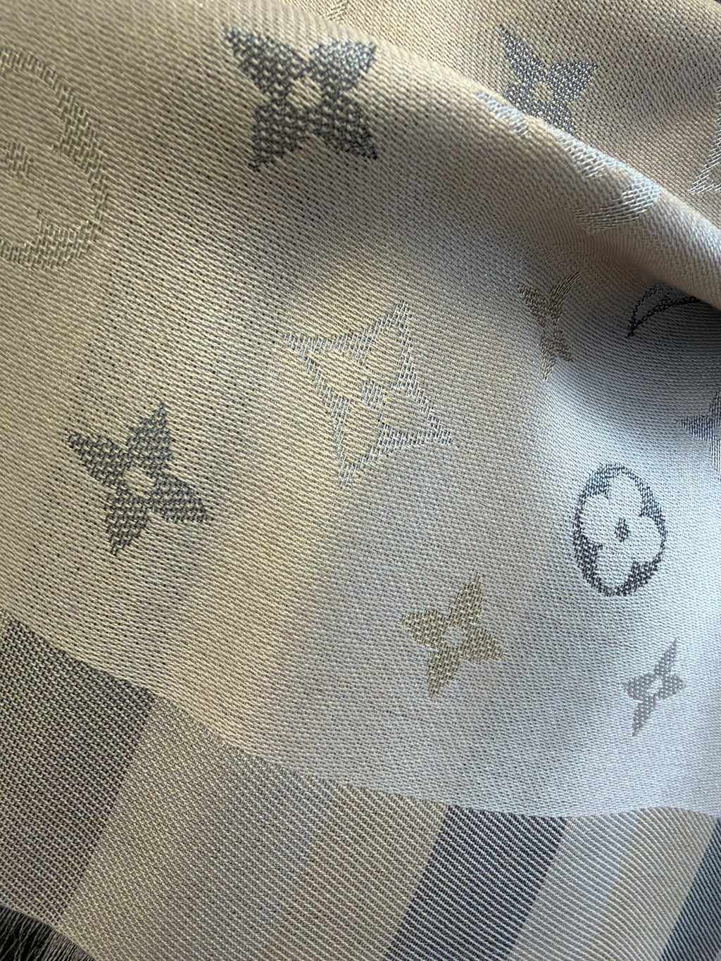 Louis Vuitton Louis Vuitton So Shine Monogram Shawl in the beige