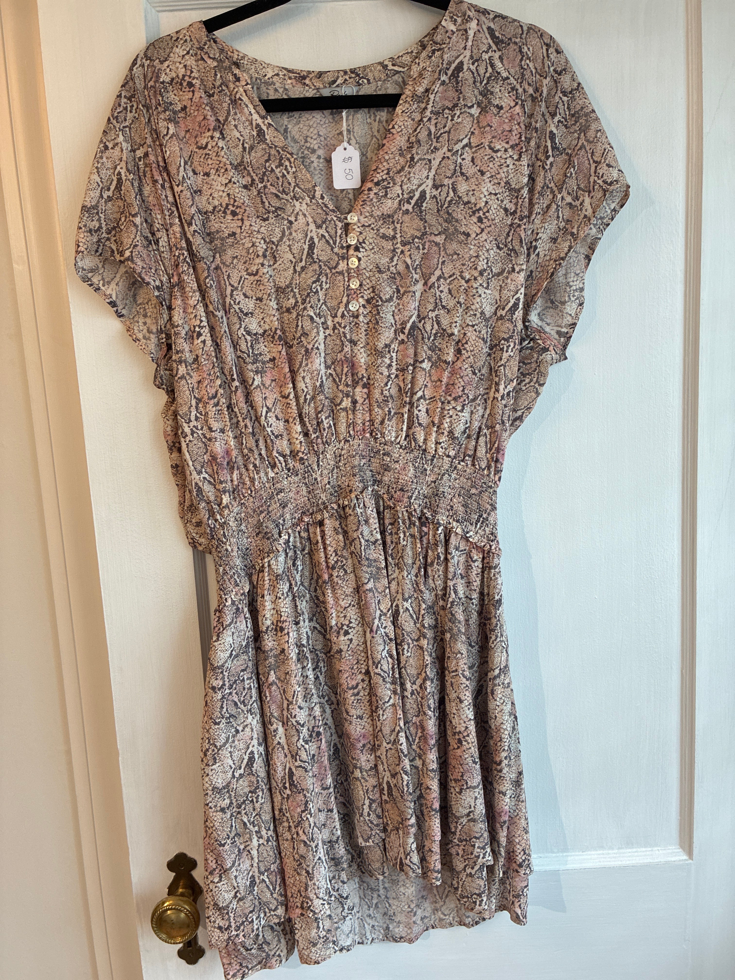 Dress - Rails