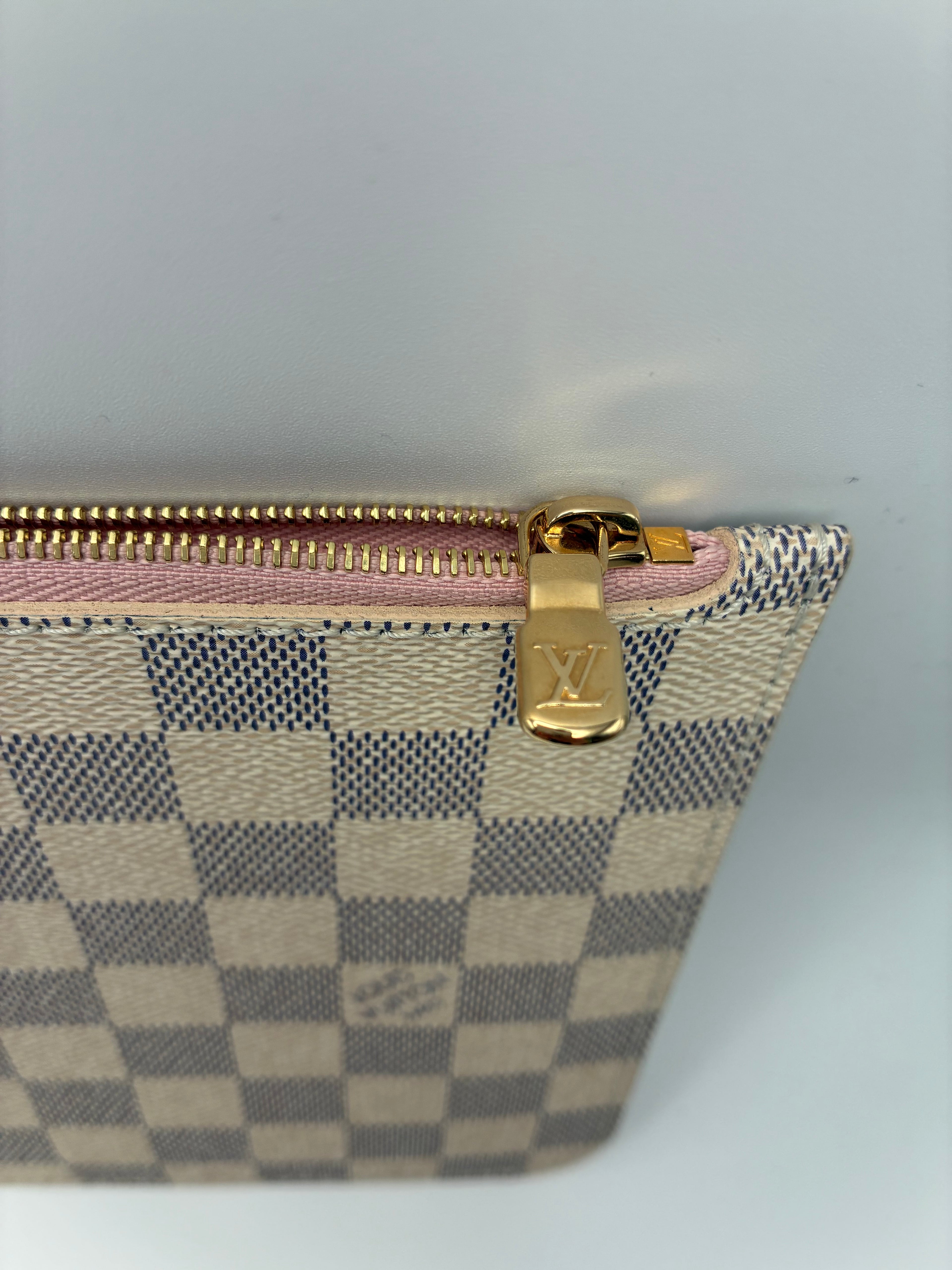 Louis Vuitton Neverfull Pouch