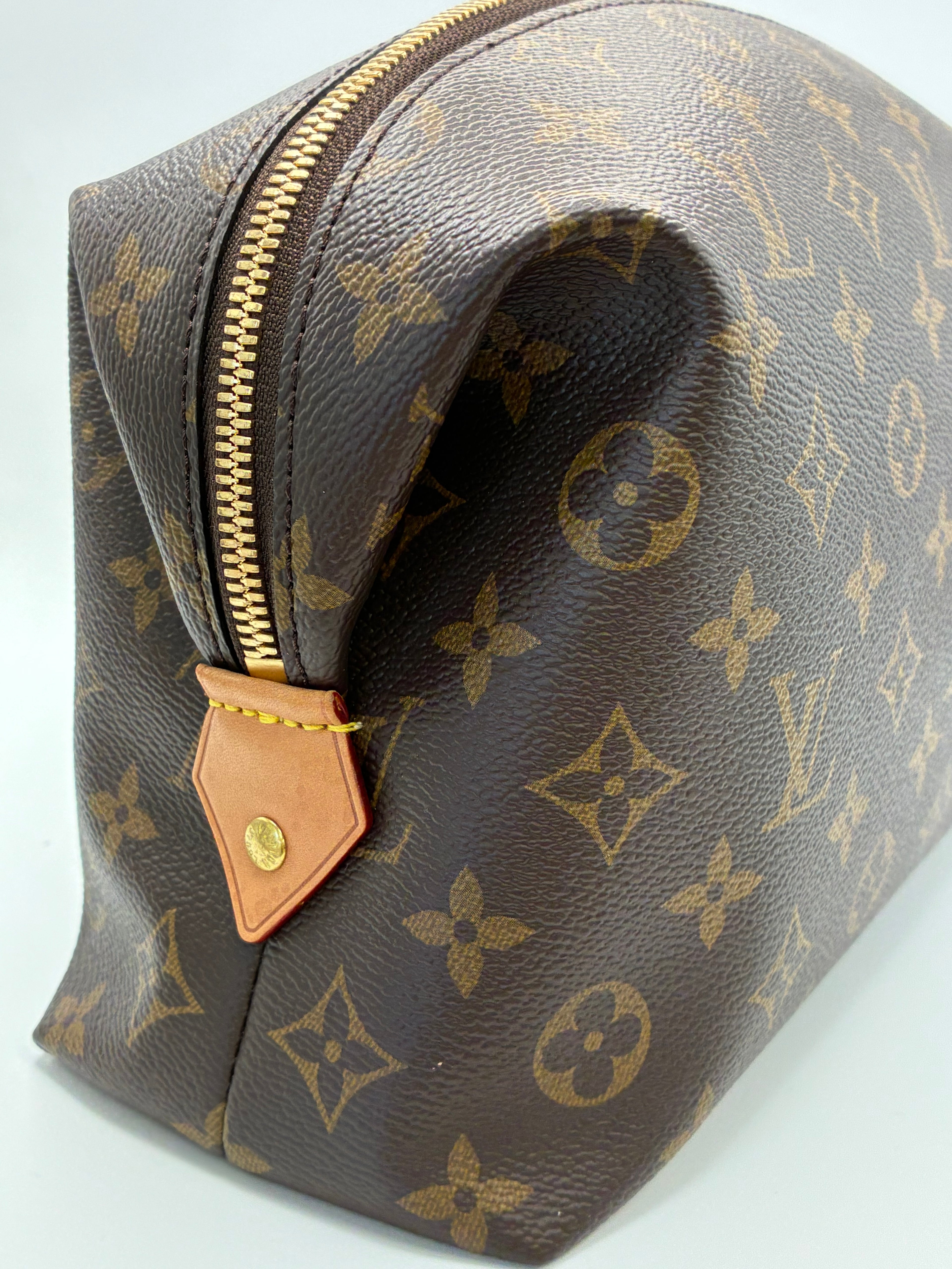 Louis Vuitton Cosmetic Case GM