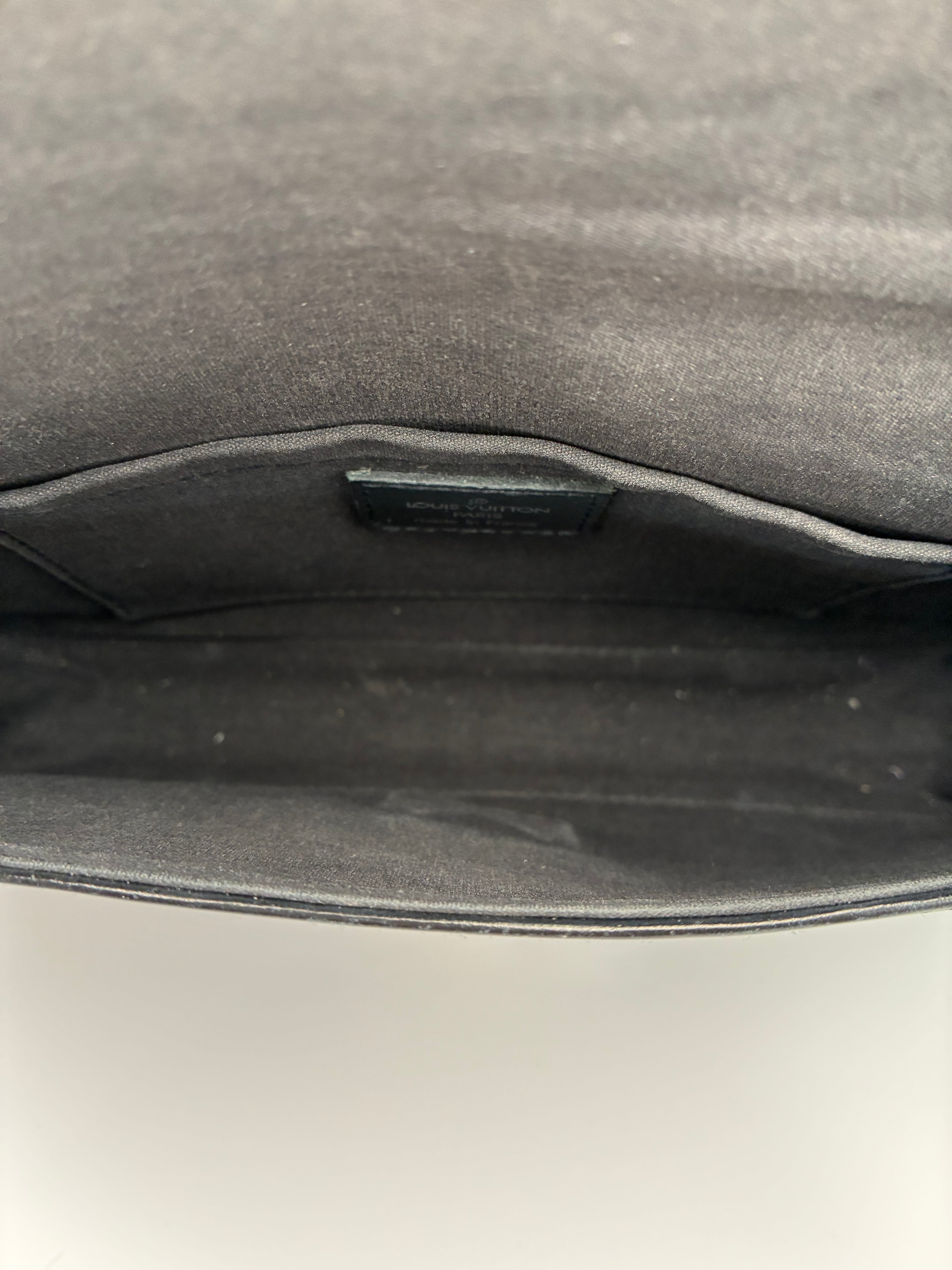 Louis Vuitton Epi Segur Pochette