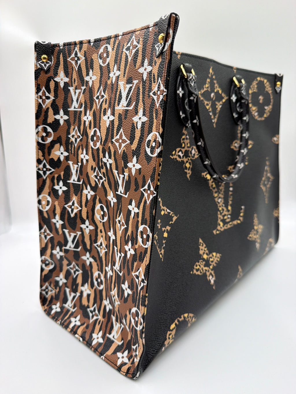 Louis Vuitton Giant Jungle Monogram OnTheGo GM tote bag