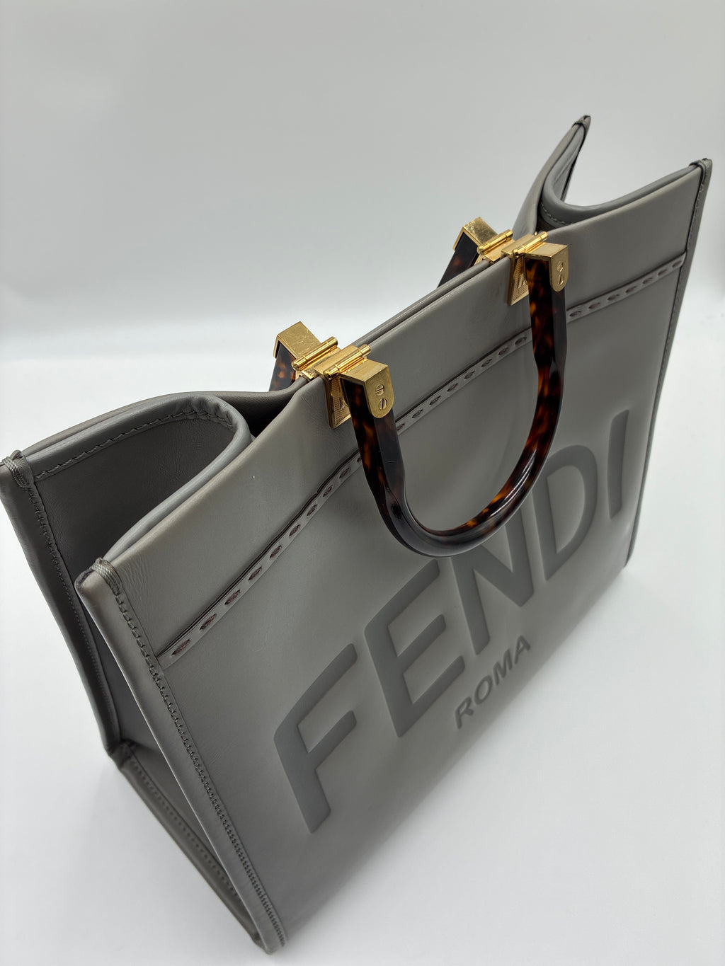 Fendi Vitello King Plexiglass Logo Embossed Medium Fendi Sunshine Shopper Tote Moon