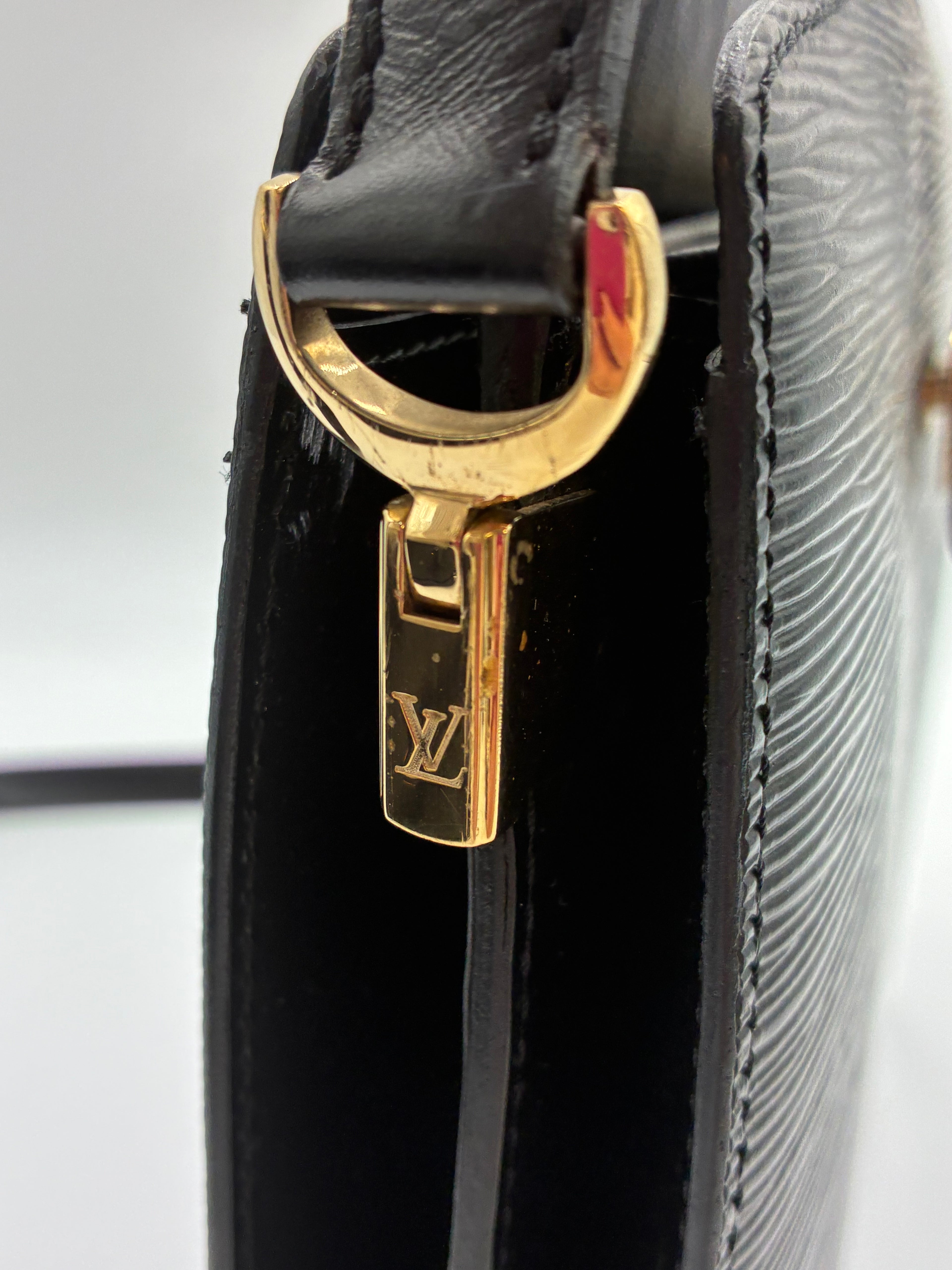 Louis Vuitton Capucines Noir Epi Crossbody