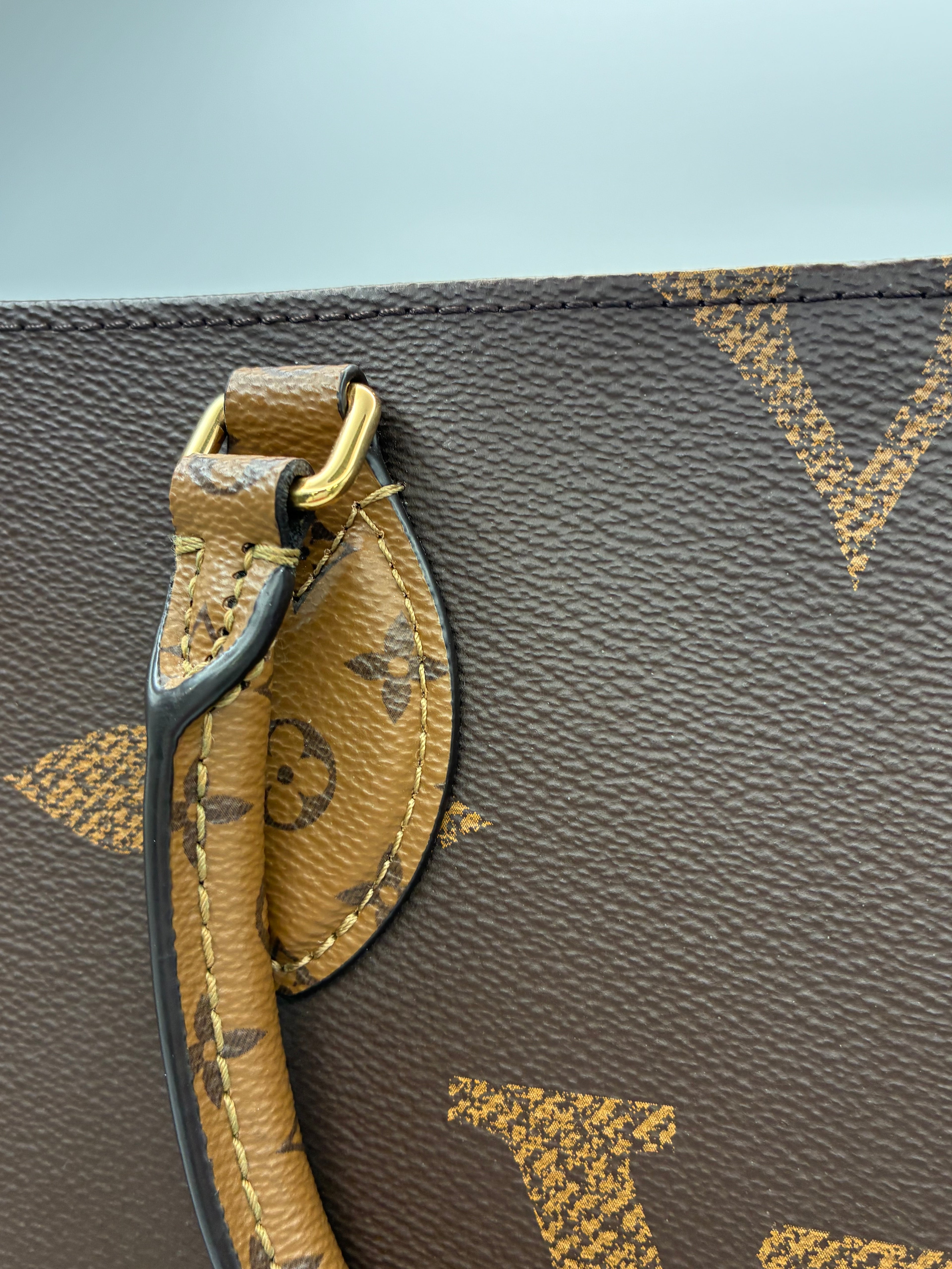 Louis Vuitton OnTheGo Reverse Monogram MM