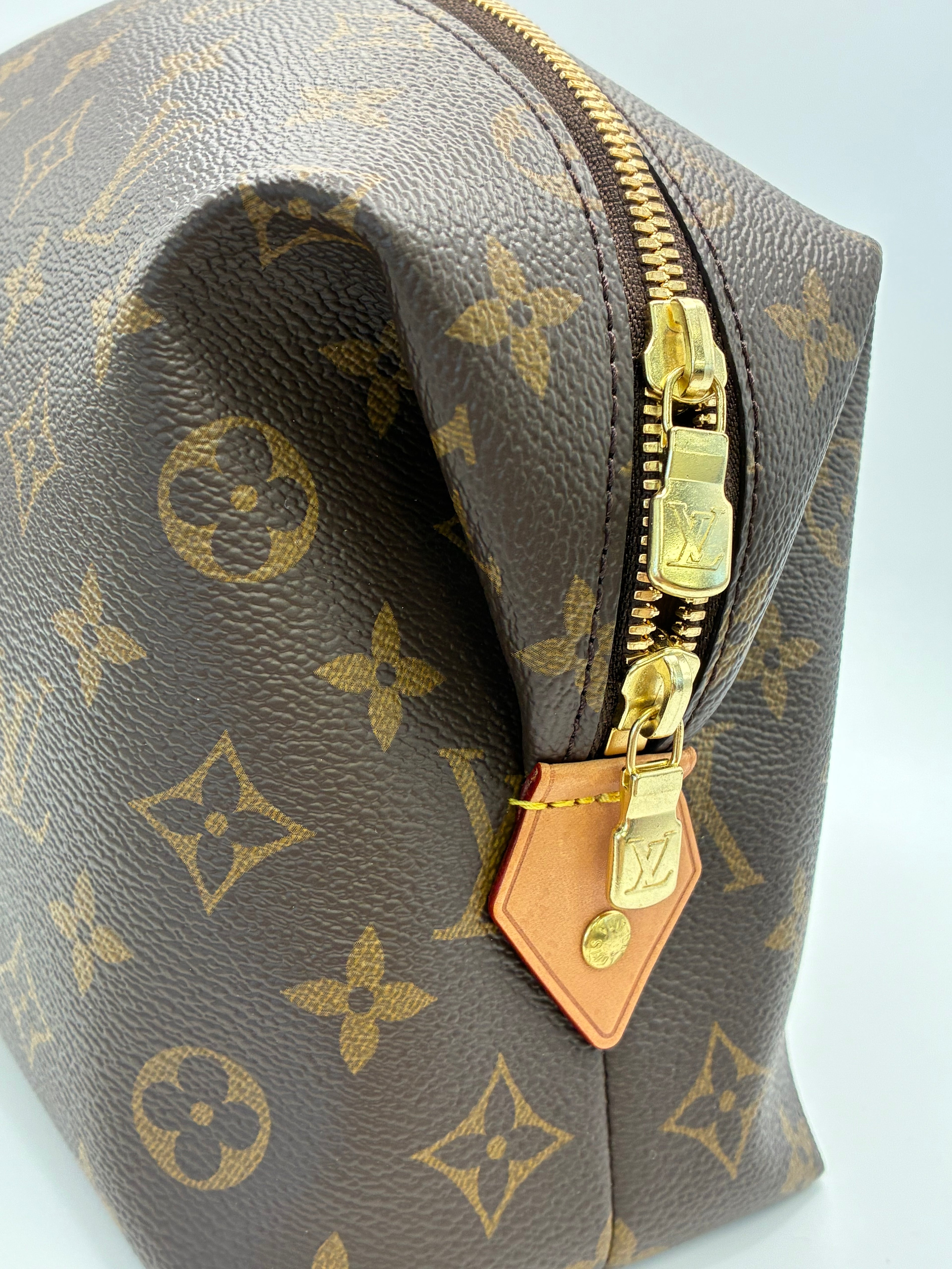 Louis Vuitton Cosmetic Case GM