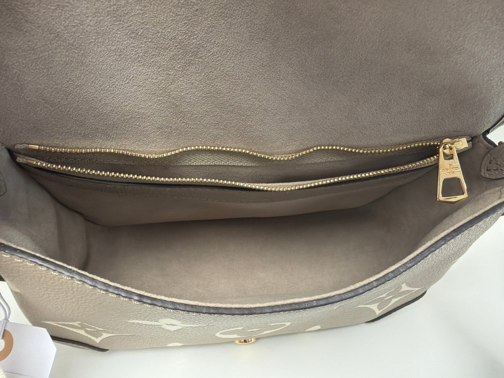 Louis Vuitton Diane Tourterelle/ Crème Monogram